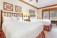 Two Queen Lodge Room