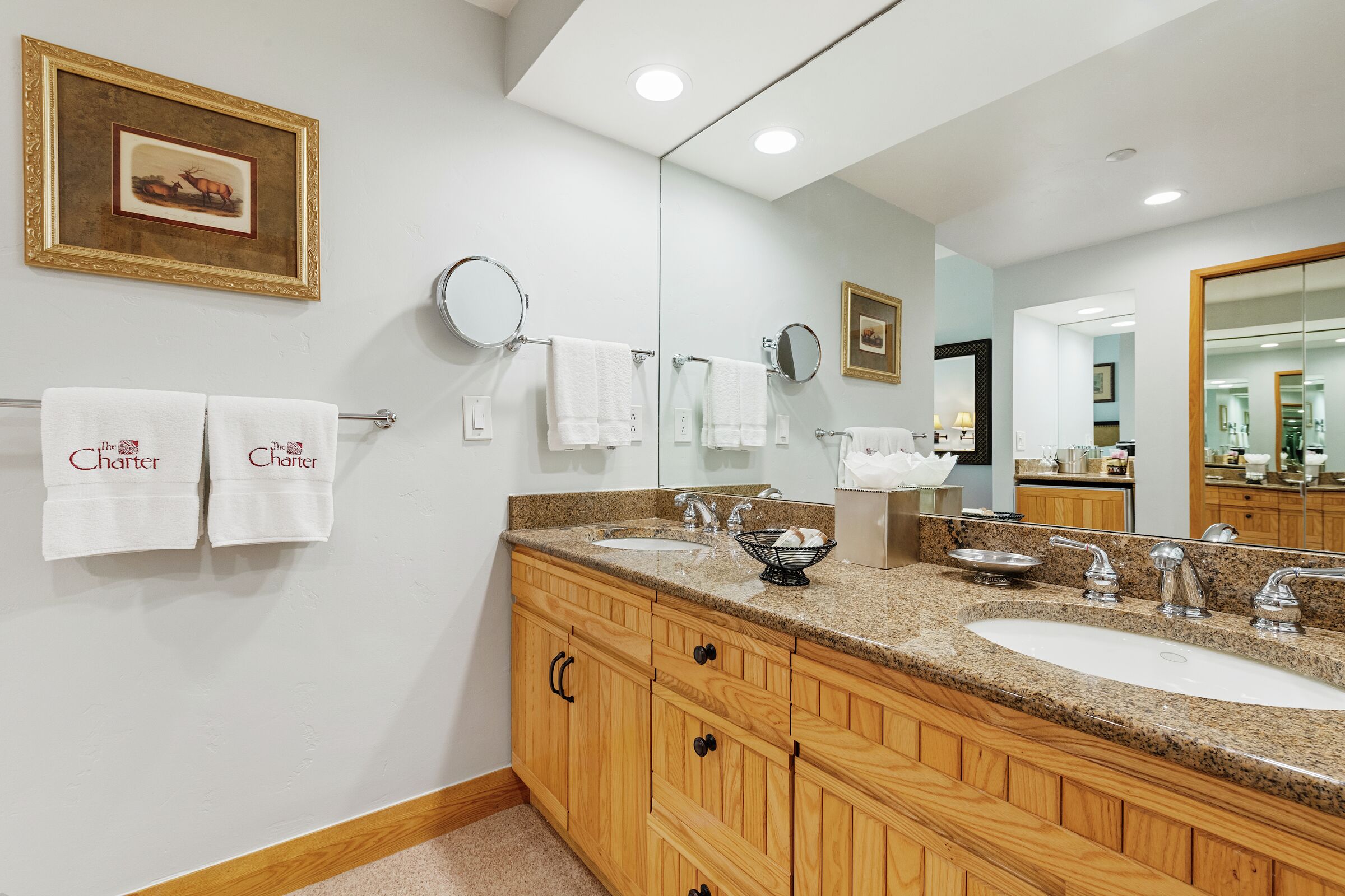 #E235 - Two Queen Lodge Room Bathroom