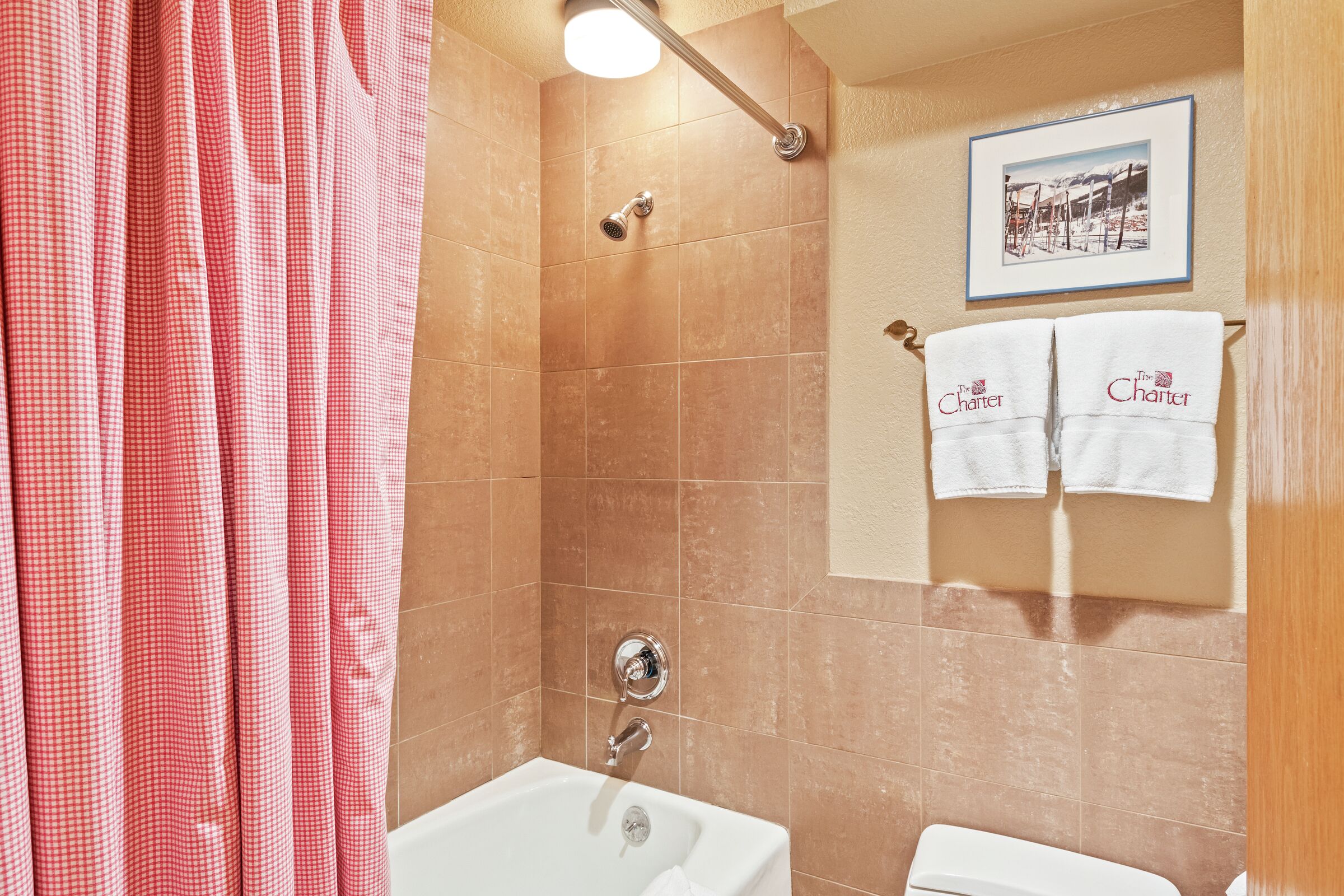 #G055 - Two Queen Lodge Room Bathroom