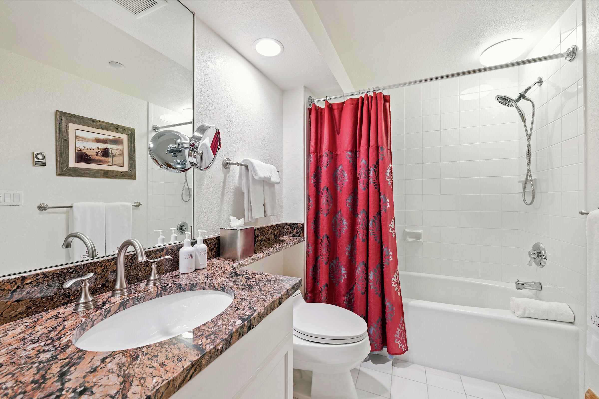 #L331 - Ensuite Bathroom