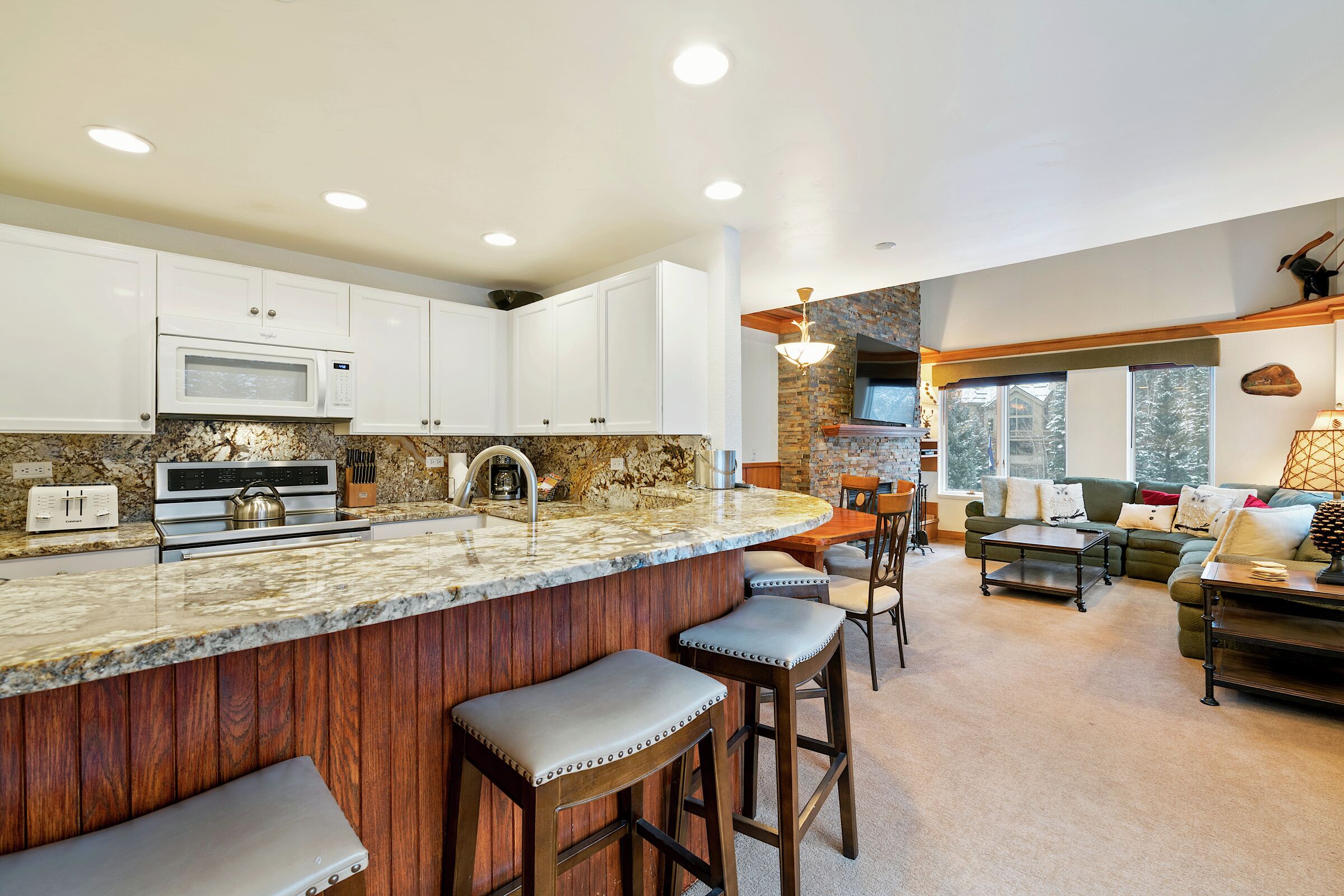 #L331 - Kitchen