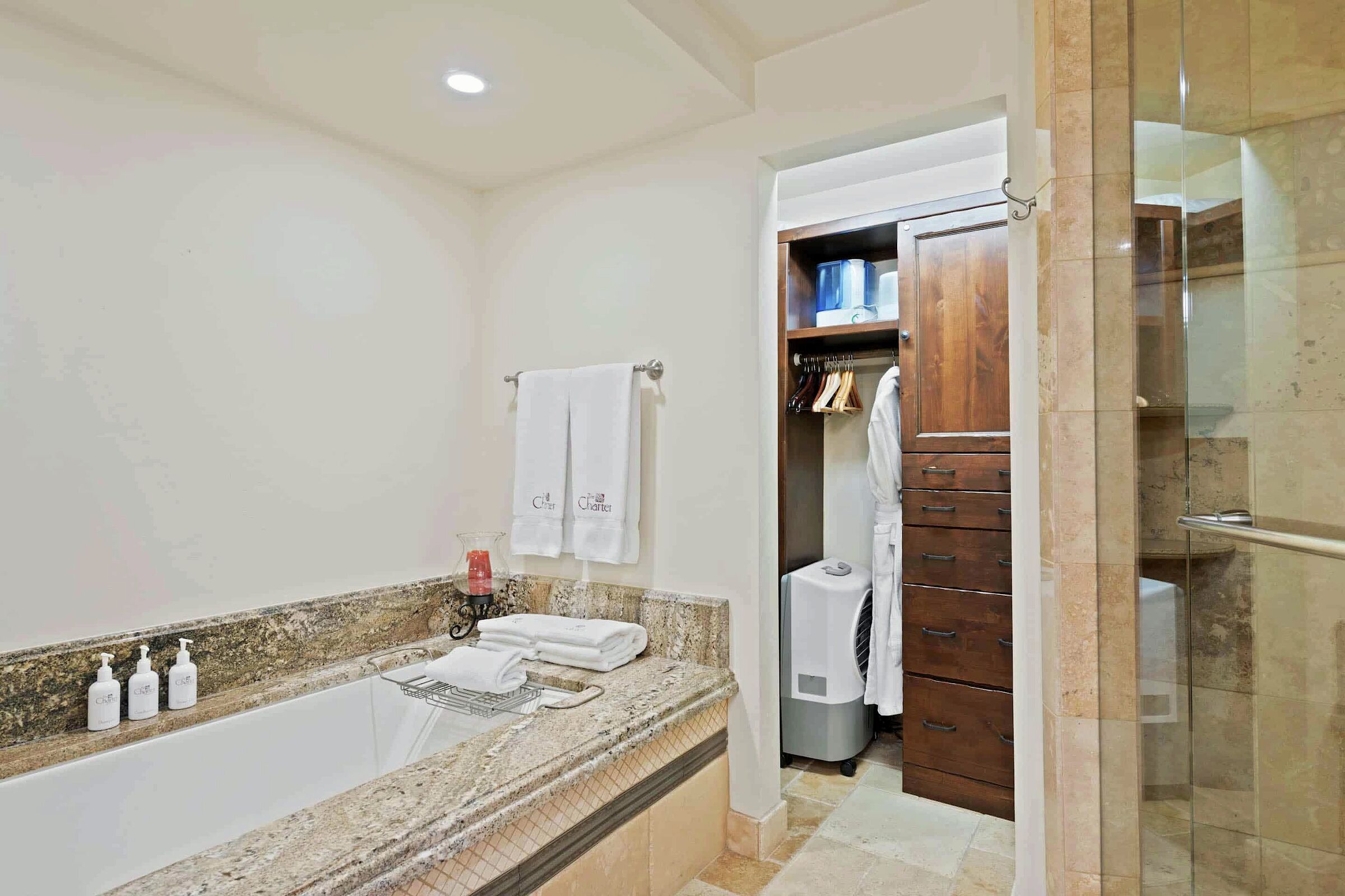 #E340 - Ensuite Bathroom