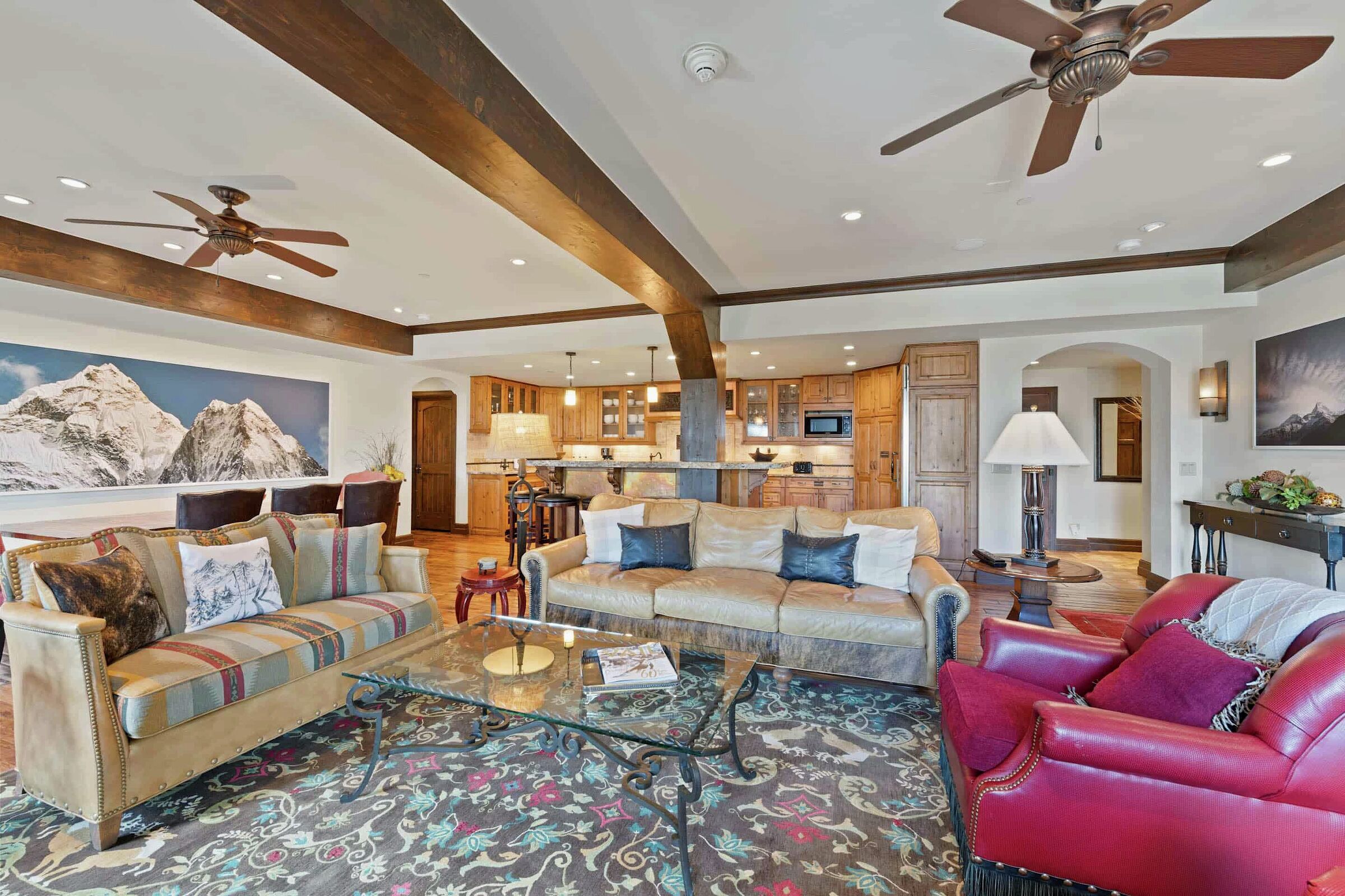 #E340 - Living Area
