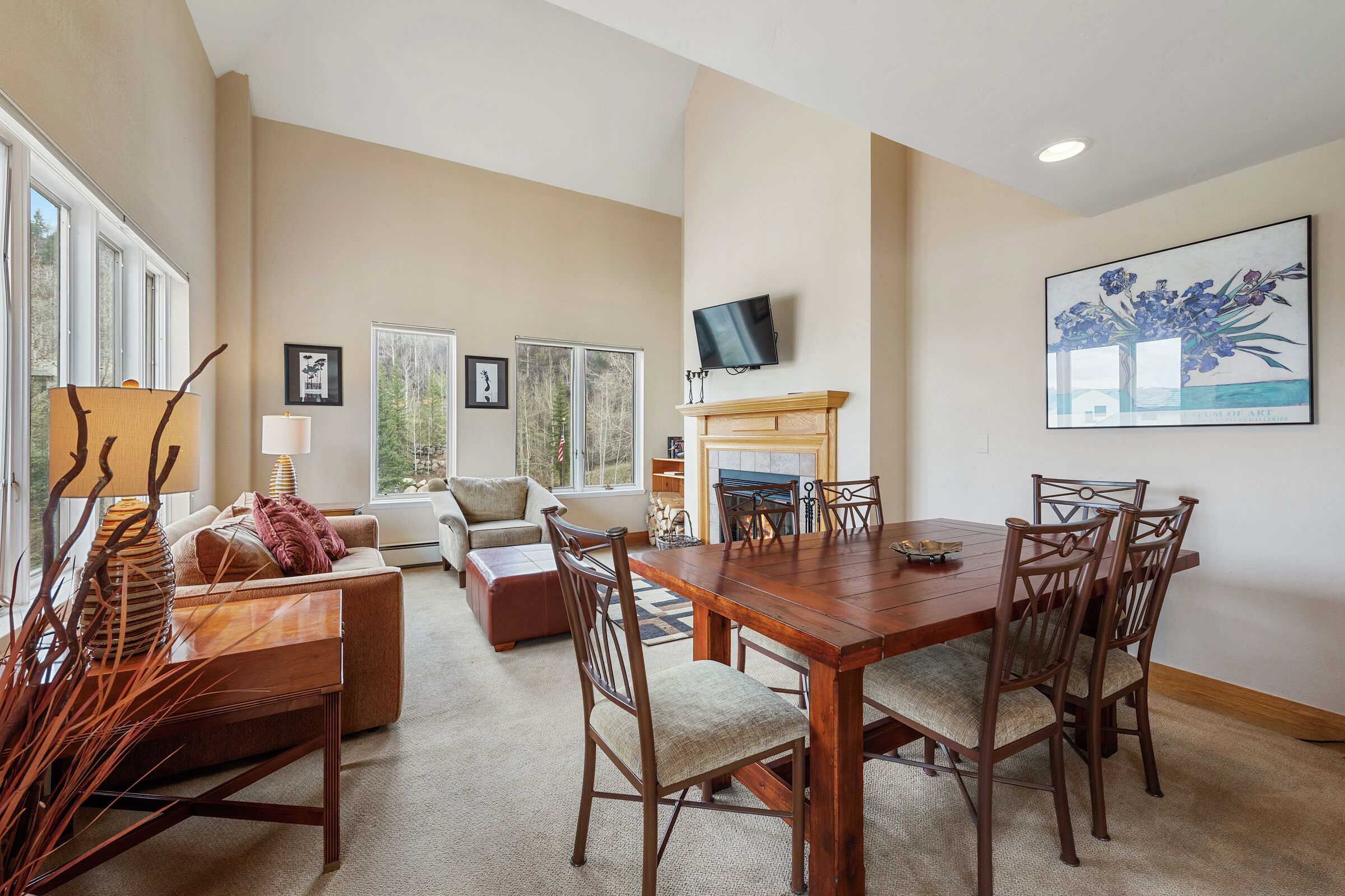 #L332 - Dining Area
