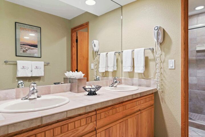 Master Ensuite Bathroom