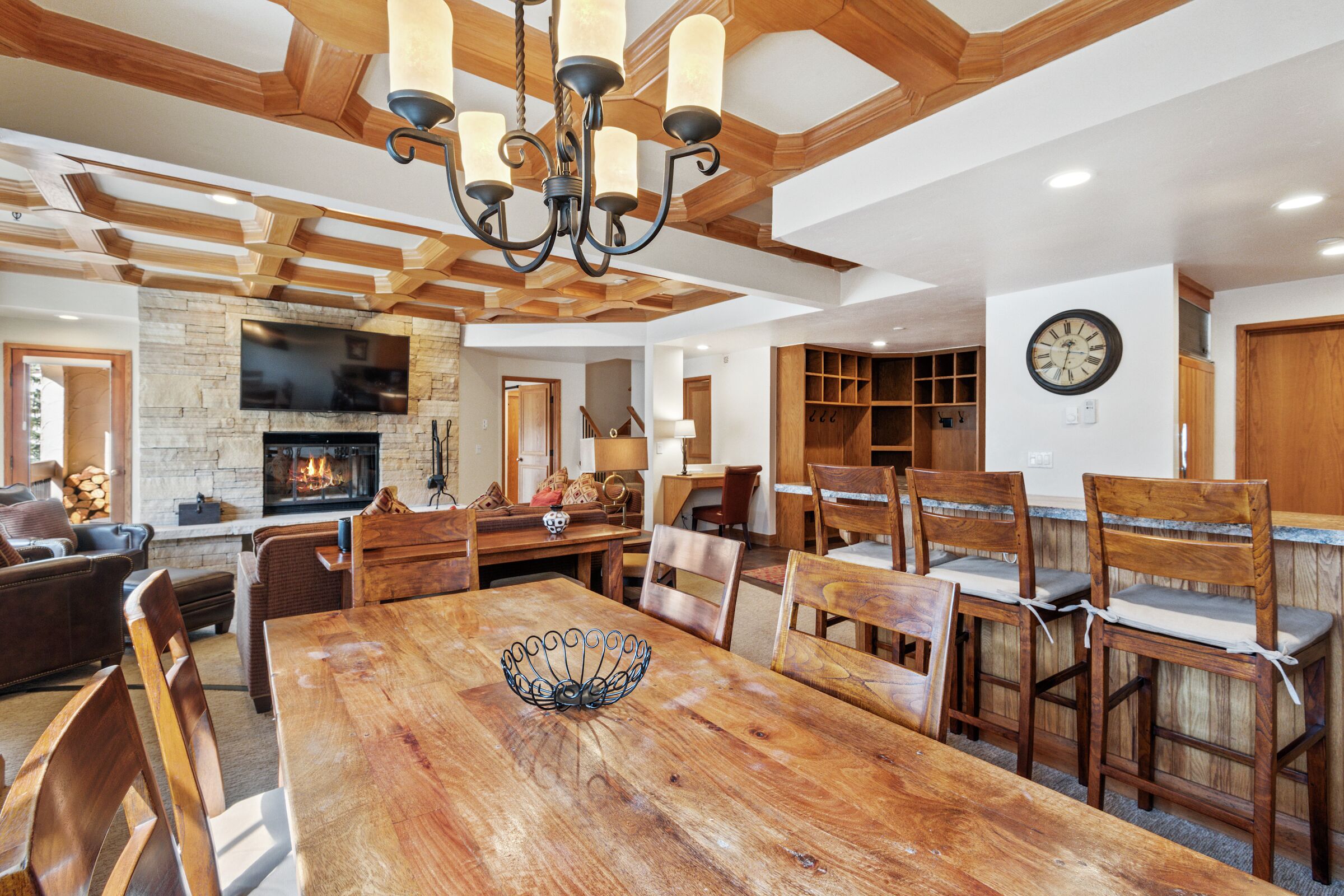#F320 - Dining Area
