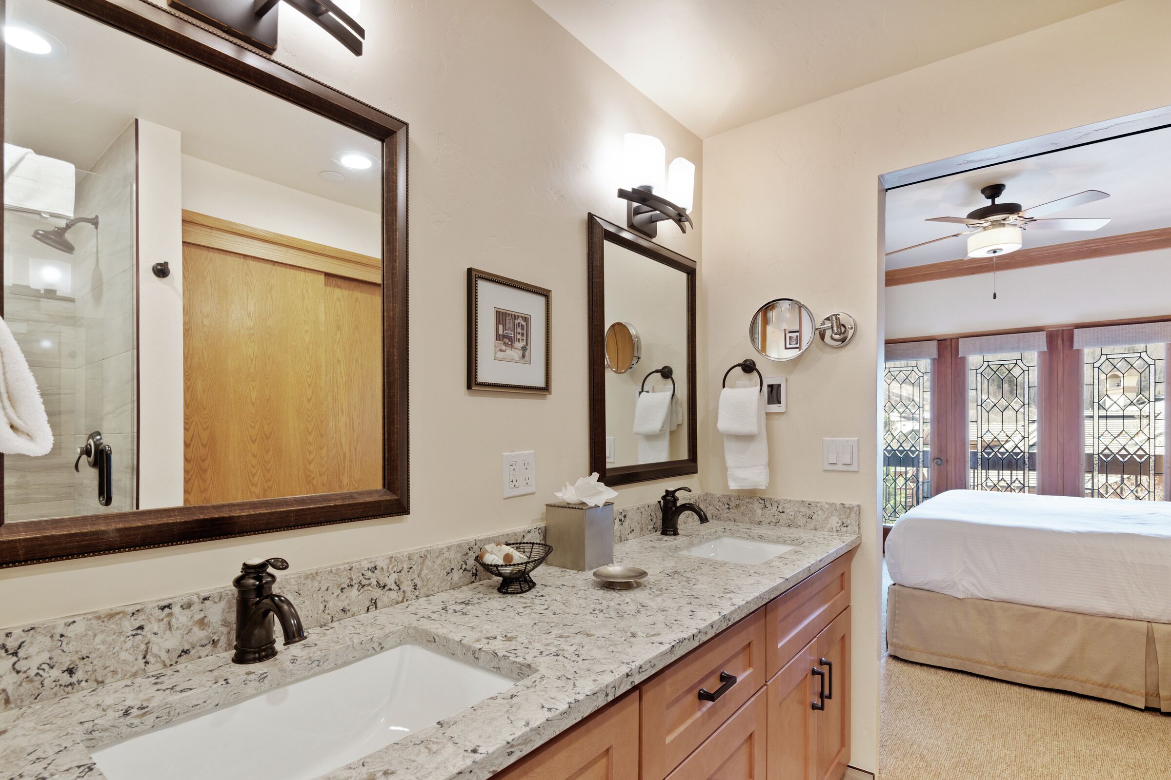 #F320 - Master Ensuite Bathroom