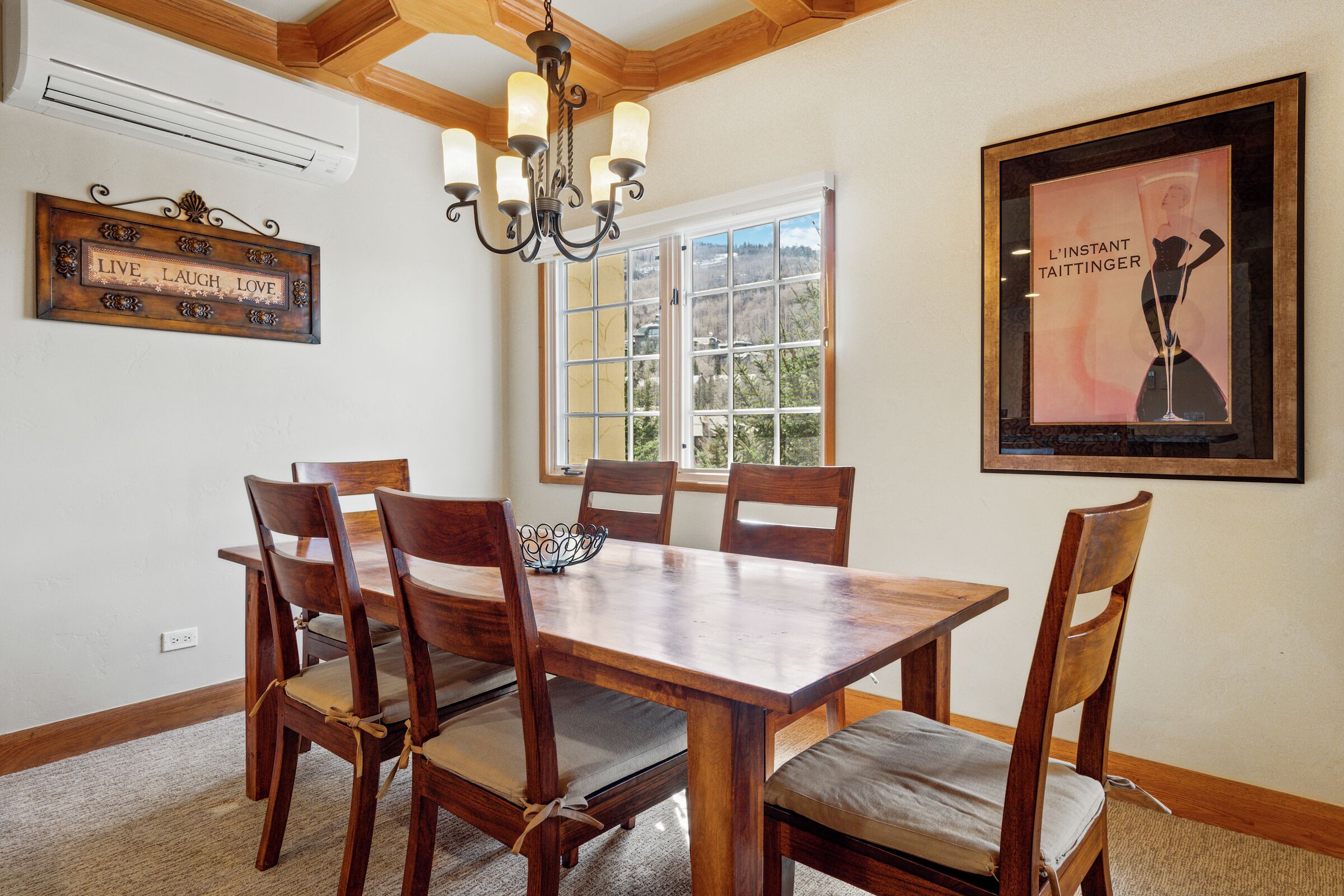 #F320 - Dining Area