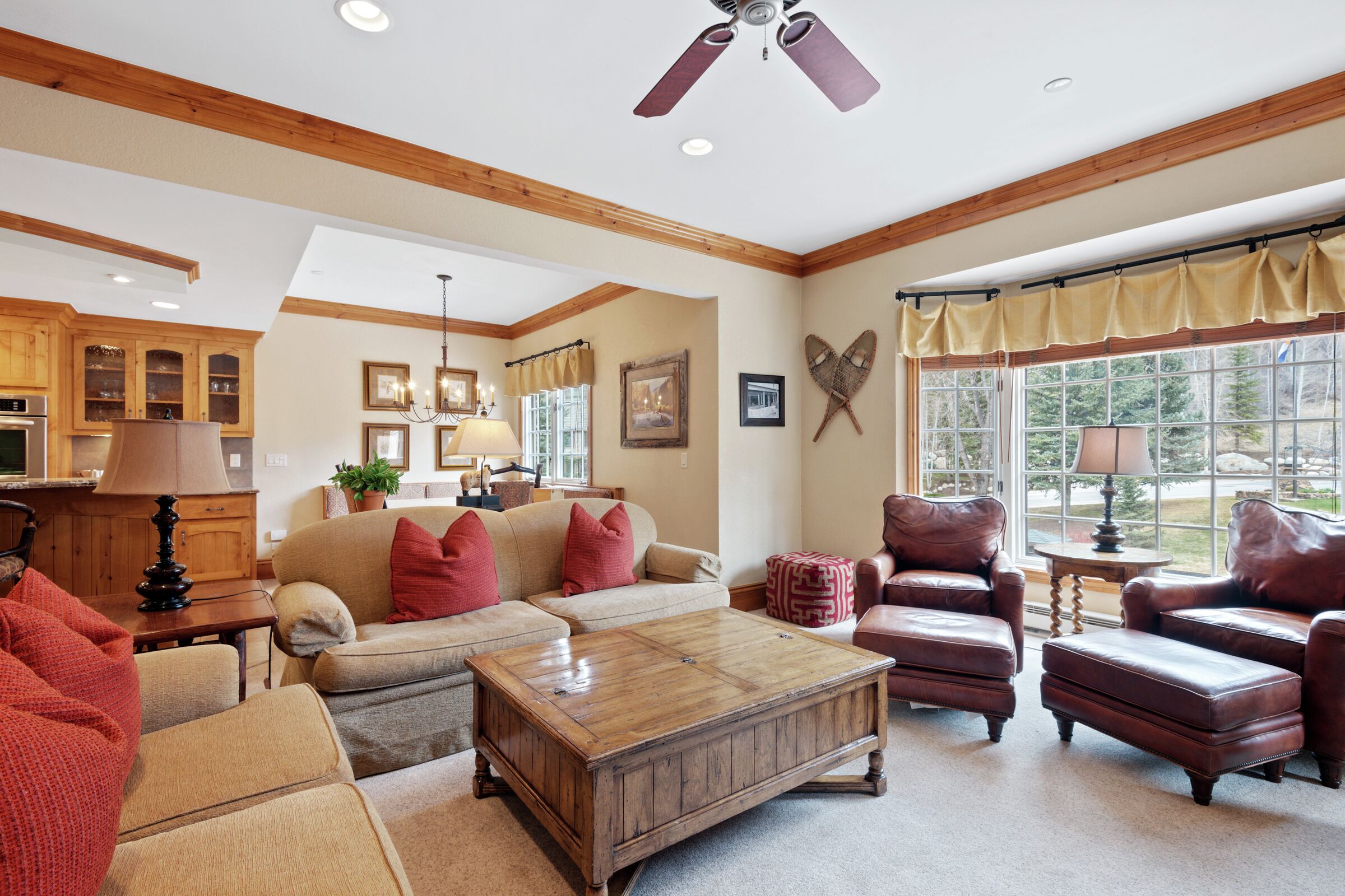 #F350 - Living Area