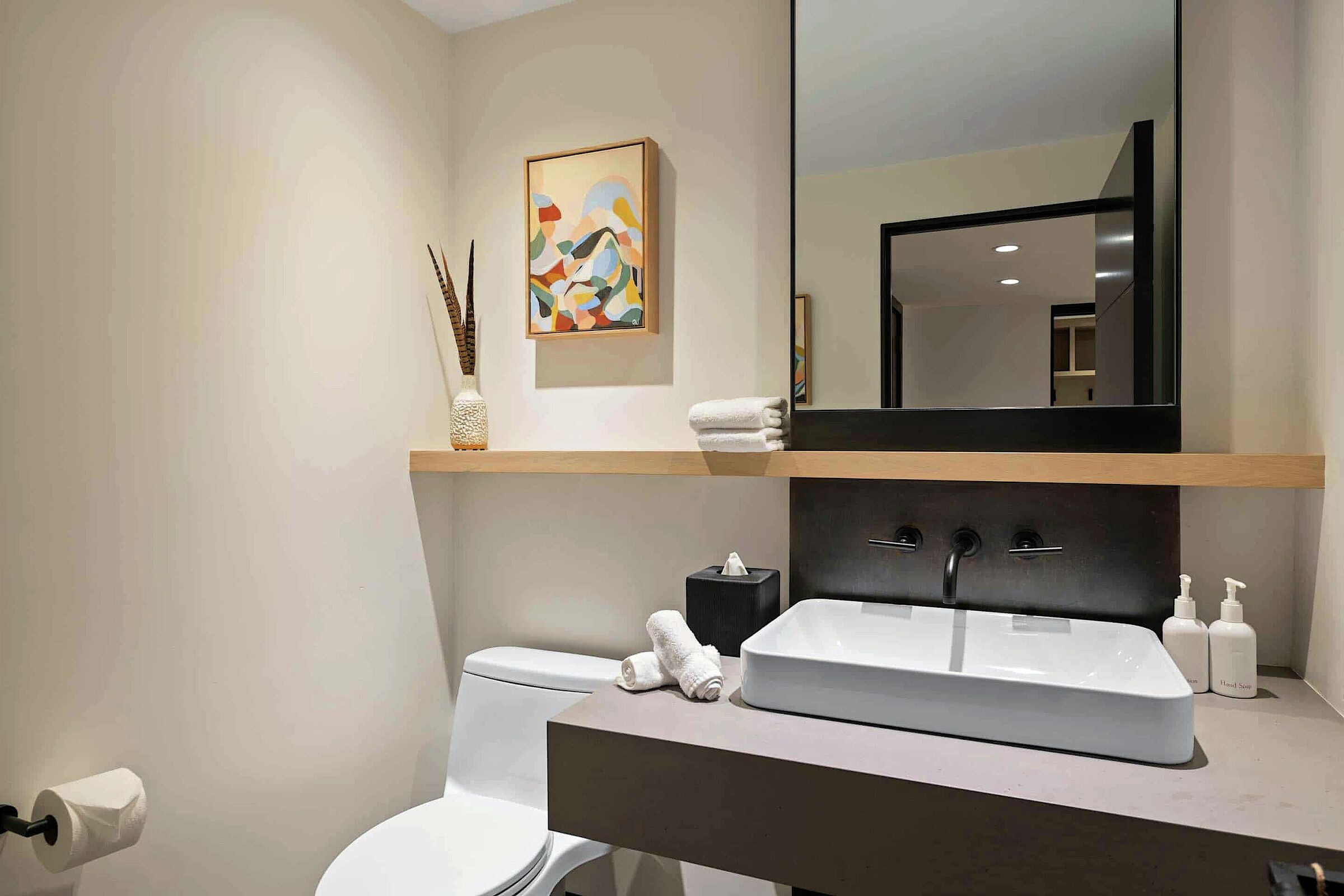 #L022 - Bathroom