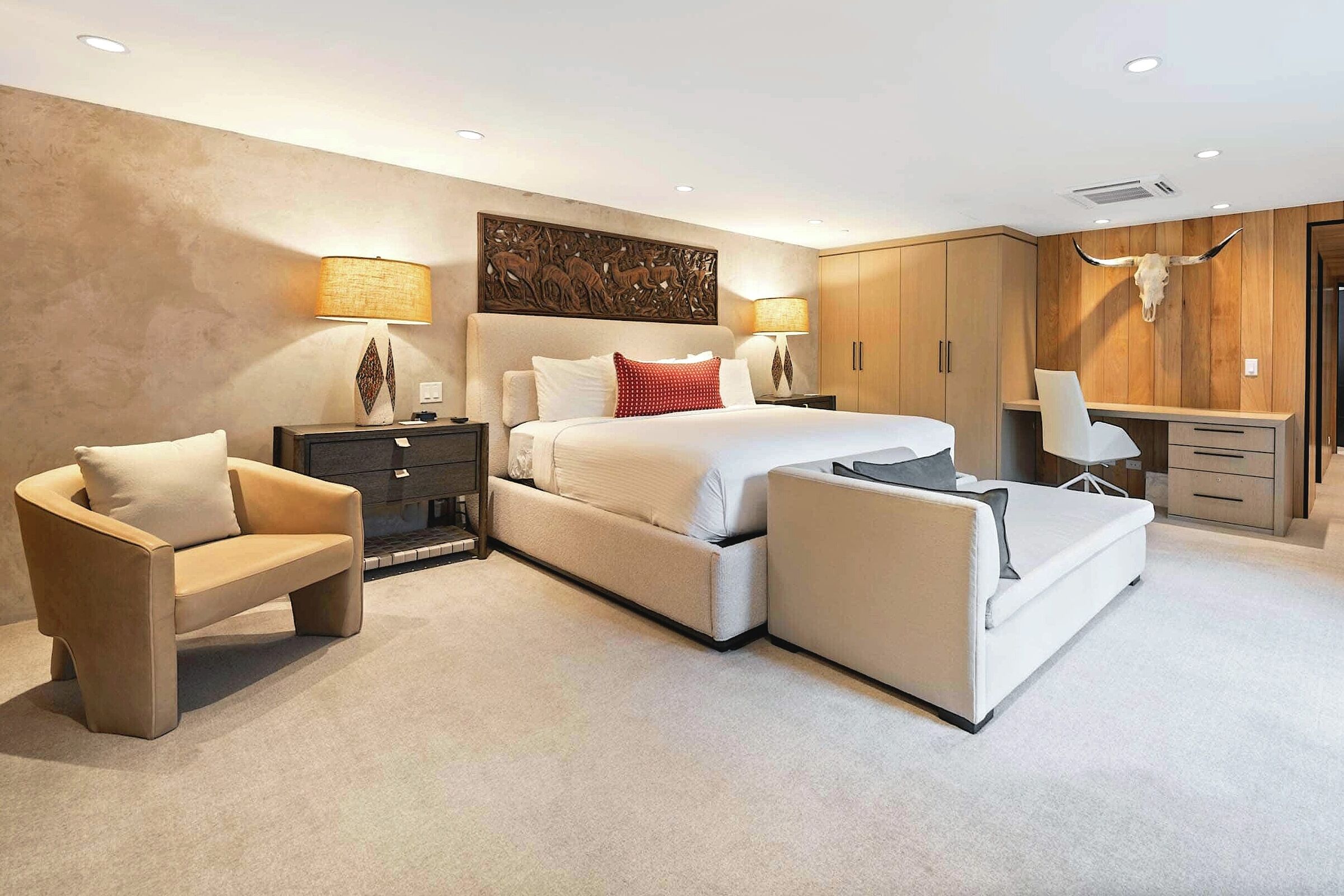 #L022 - Master Bedroom
