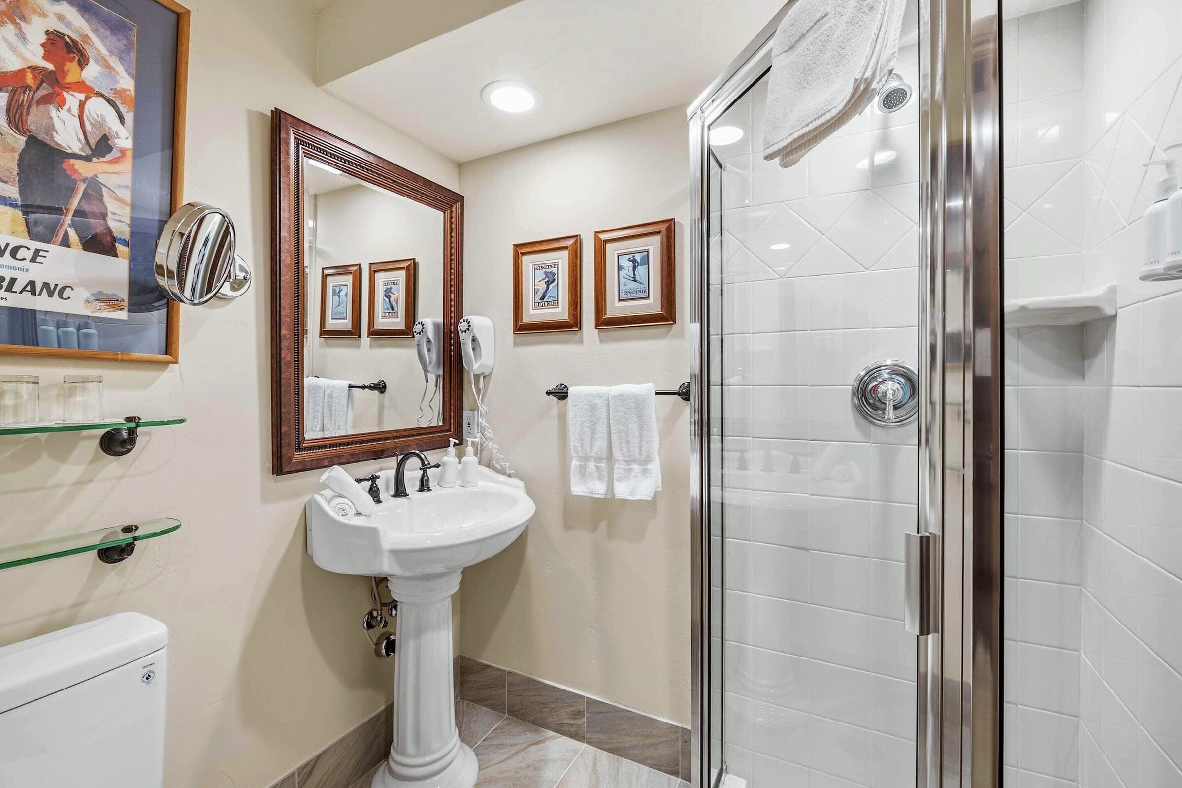 #G230 - Bathroom