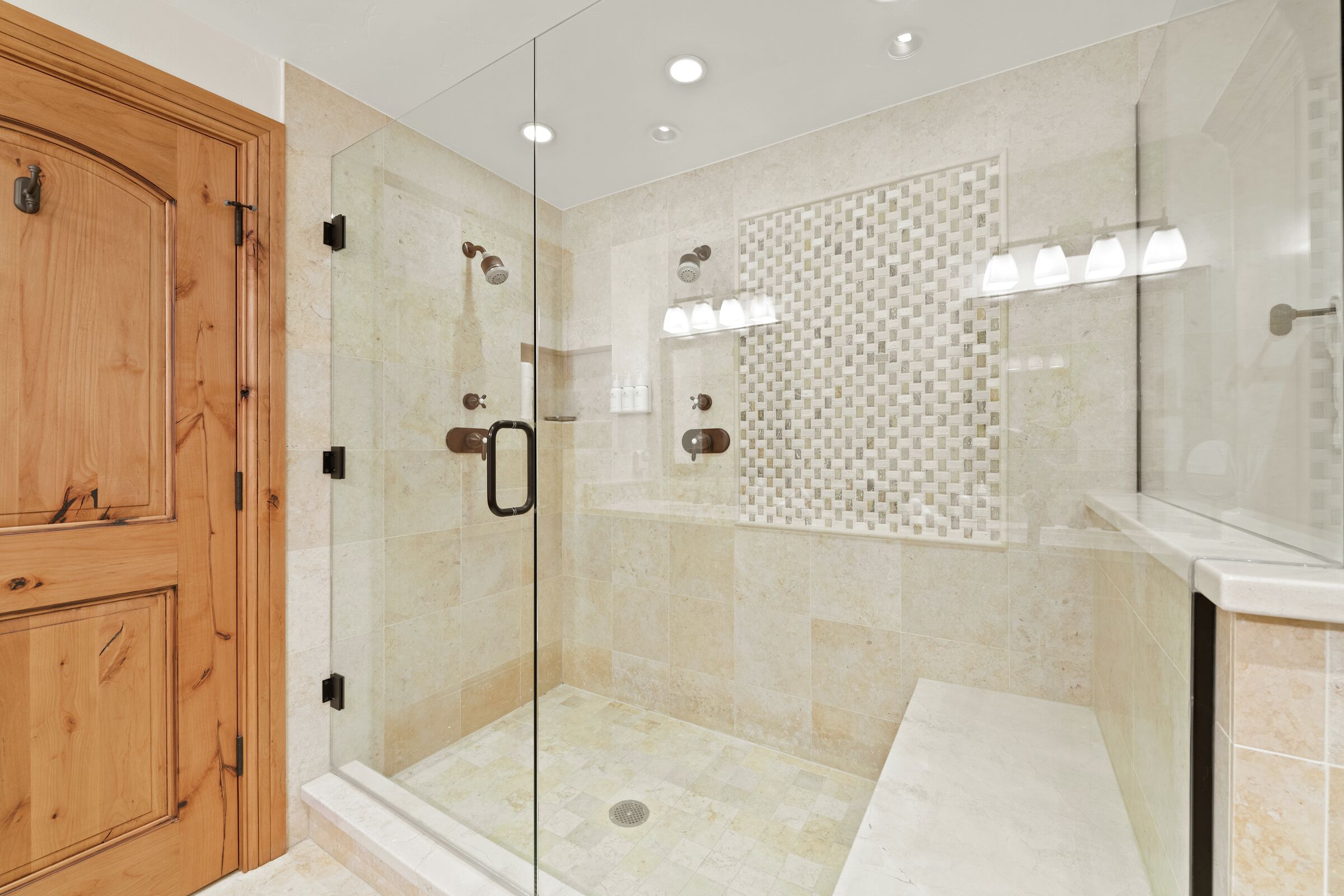 #F340 - Ensuite Bathroom