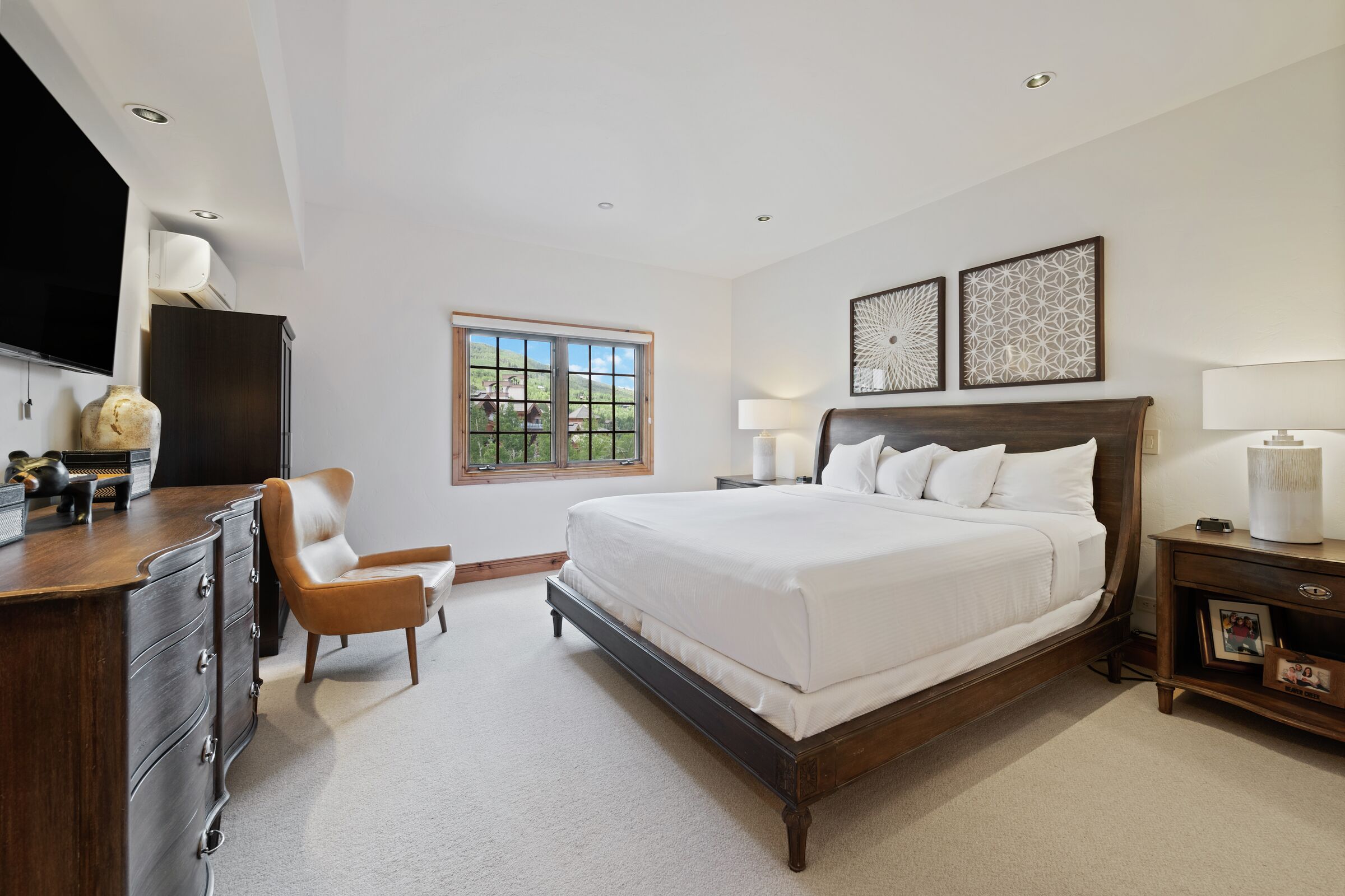 #F340 - Bedroom