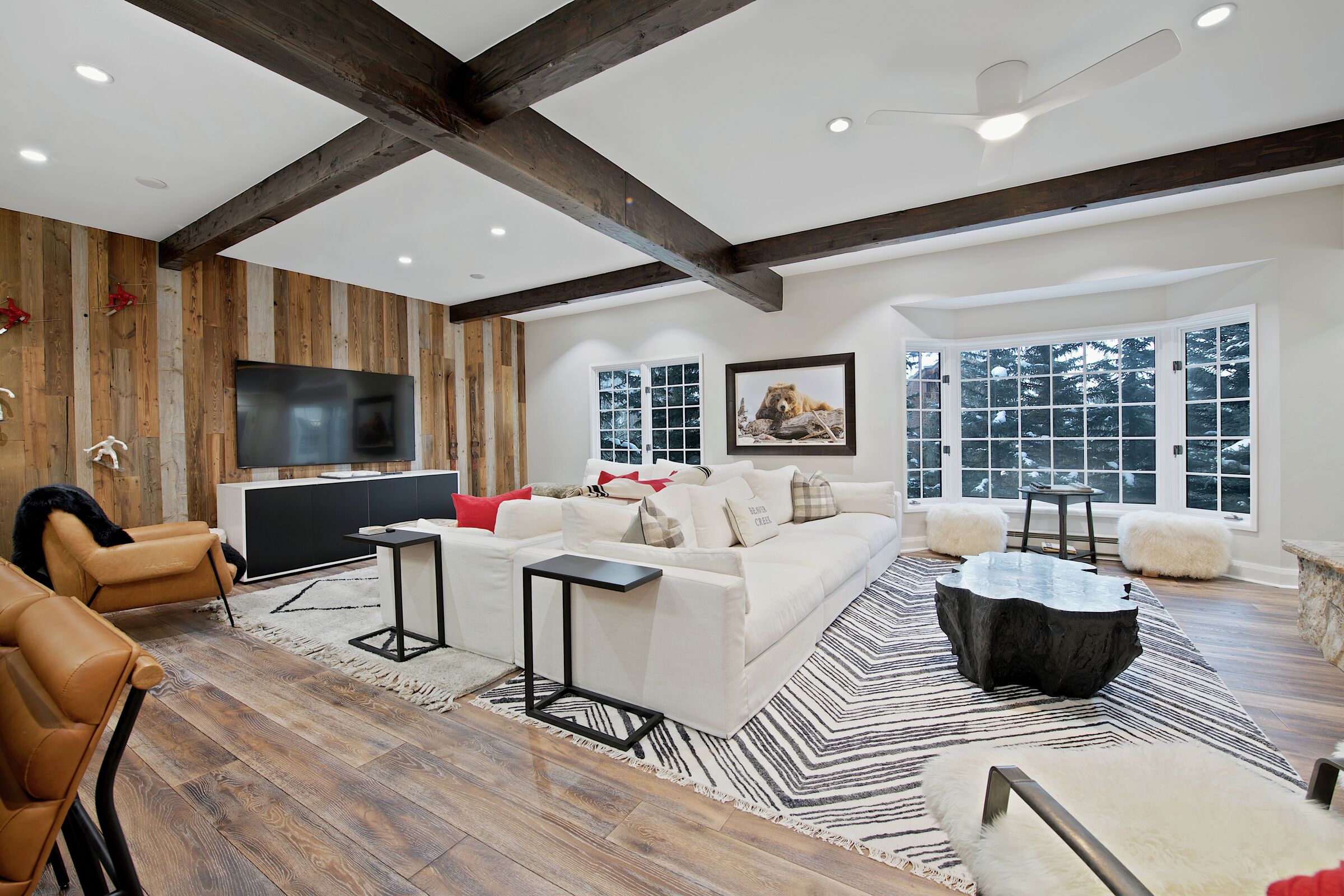 #E2405 - Living Room