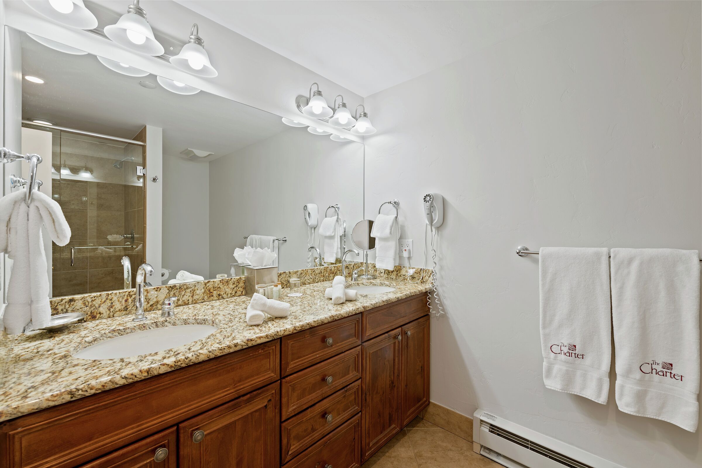 #E2405 - Ensuite Bathroom