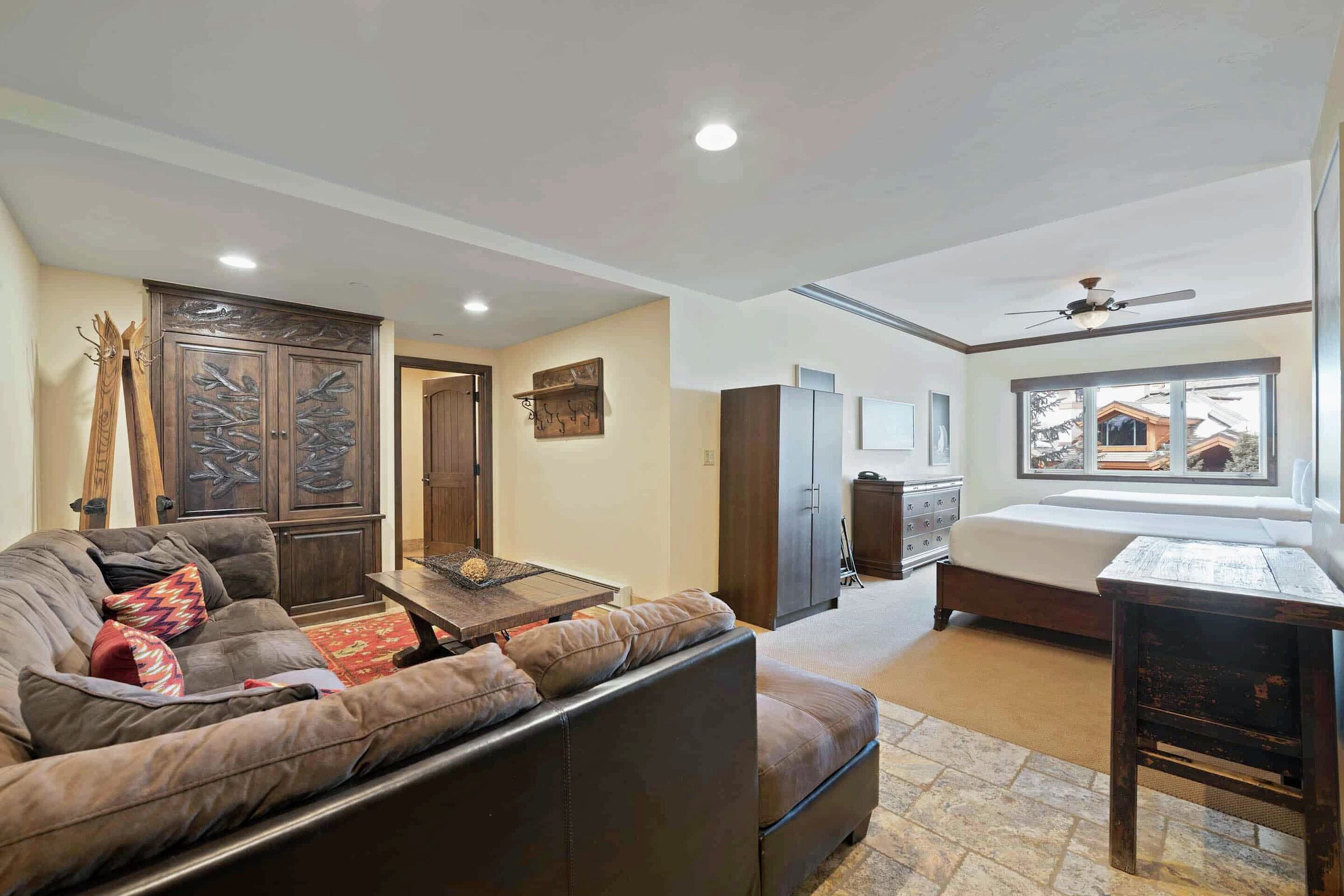 #E3405 - Bedroom