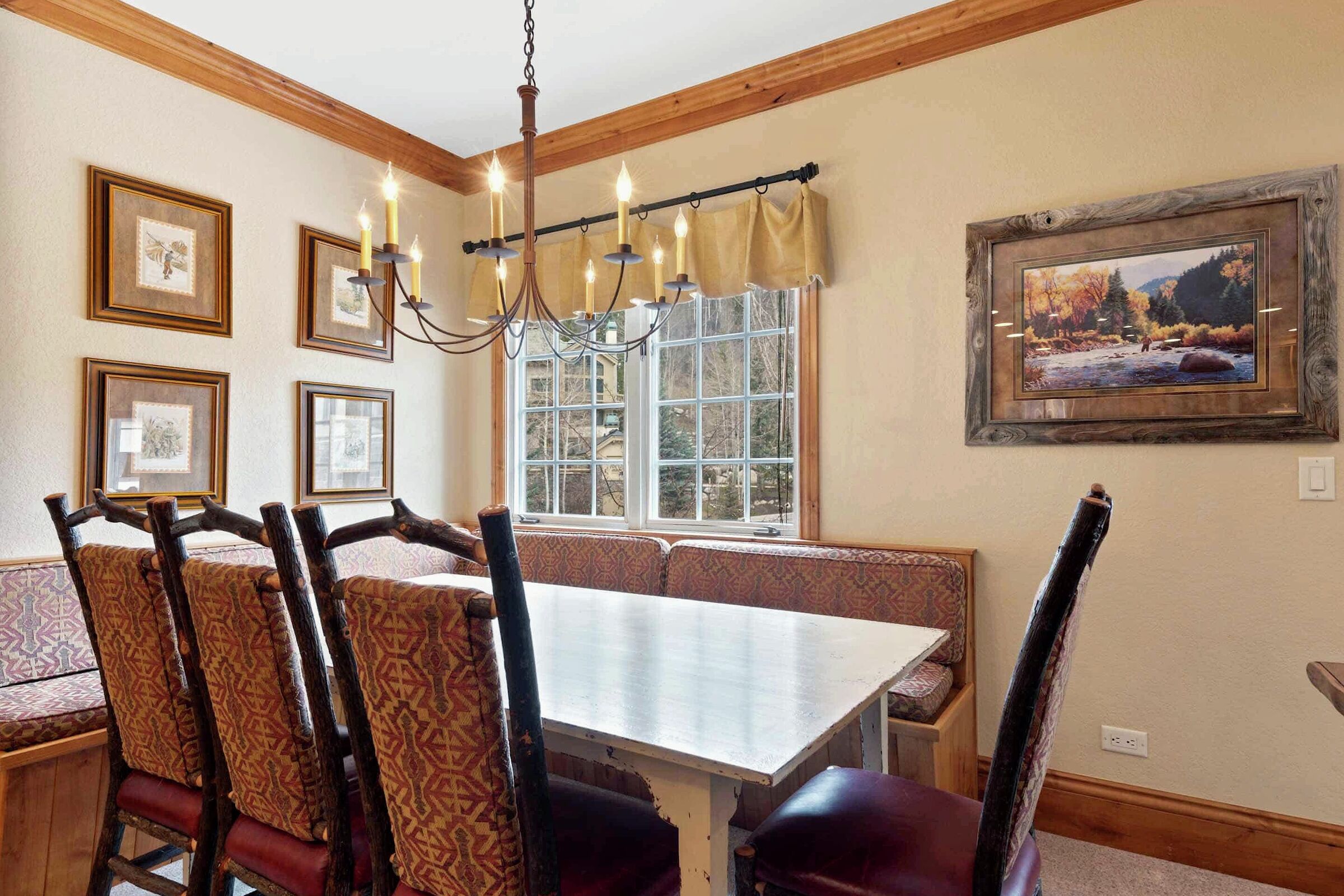 #F3505 - Dining Room