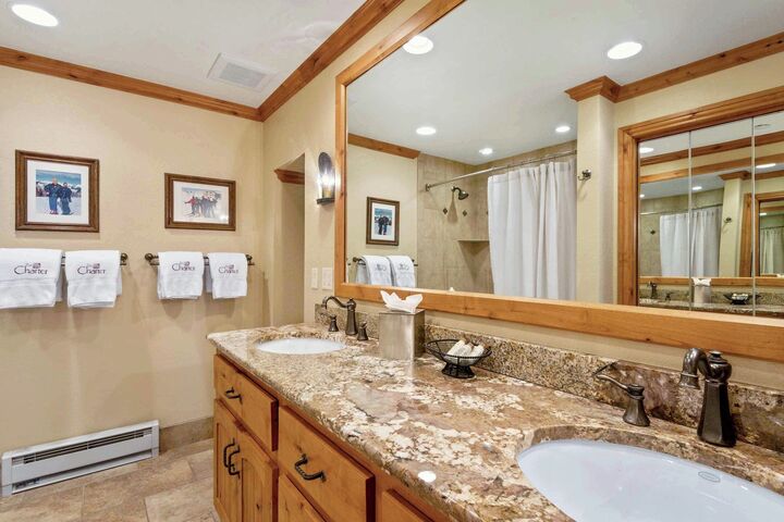 Master Ensuite Bathroom