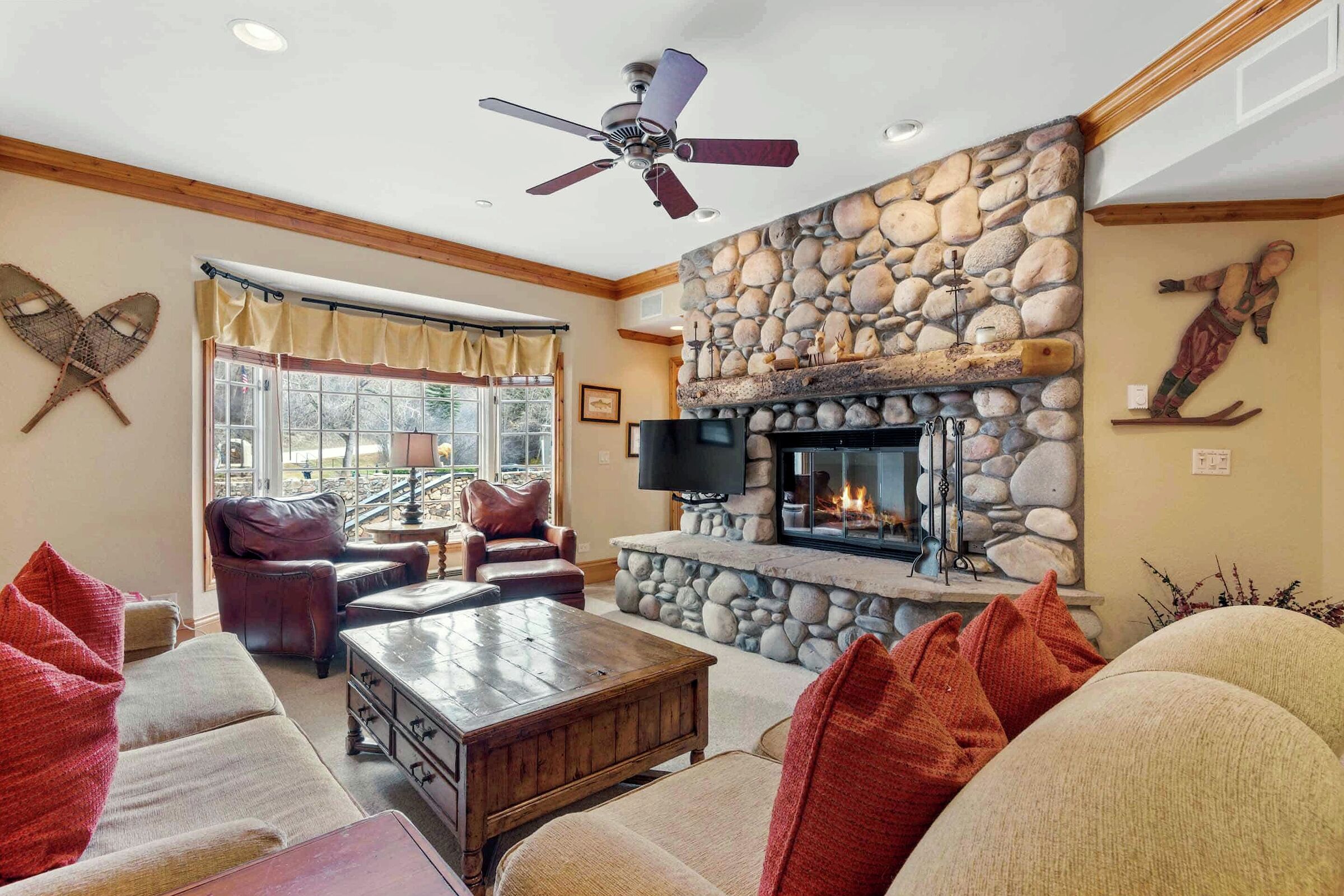 #F3505 - Living Area