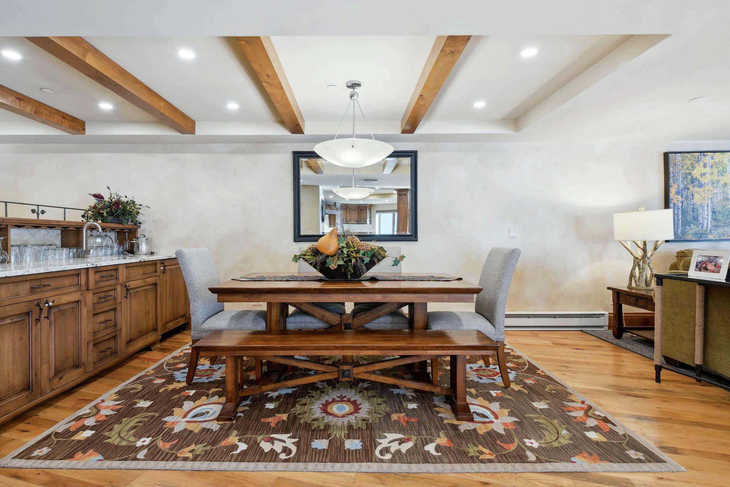 #L032 - Dining Room