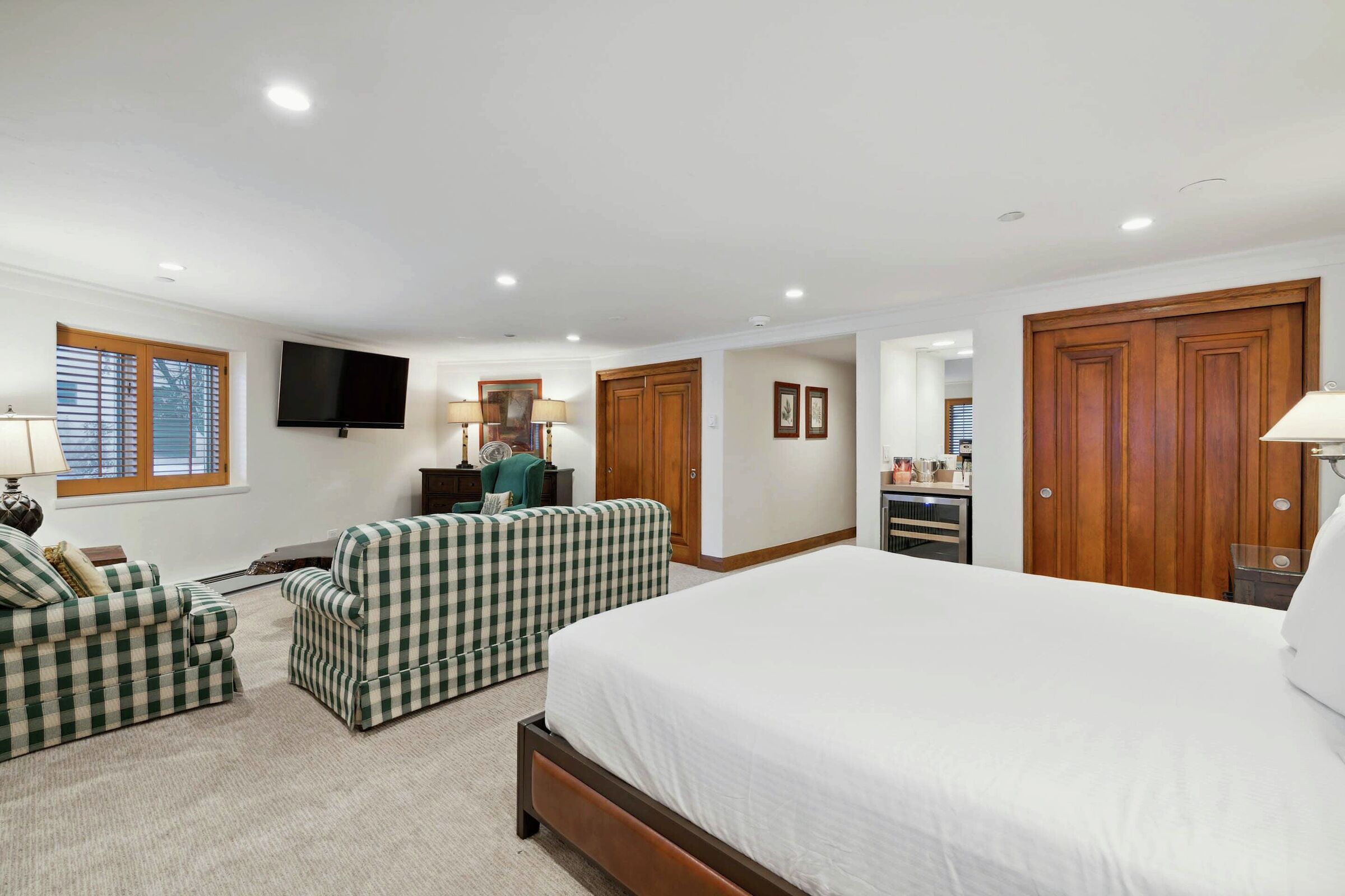 #L032 - Bedroom