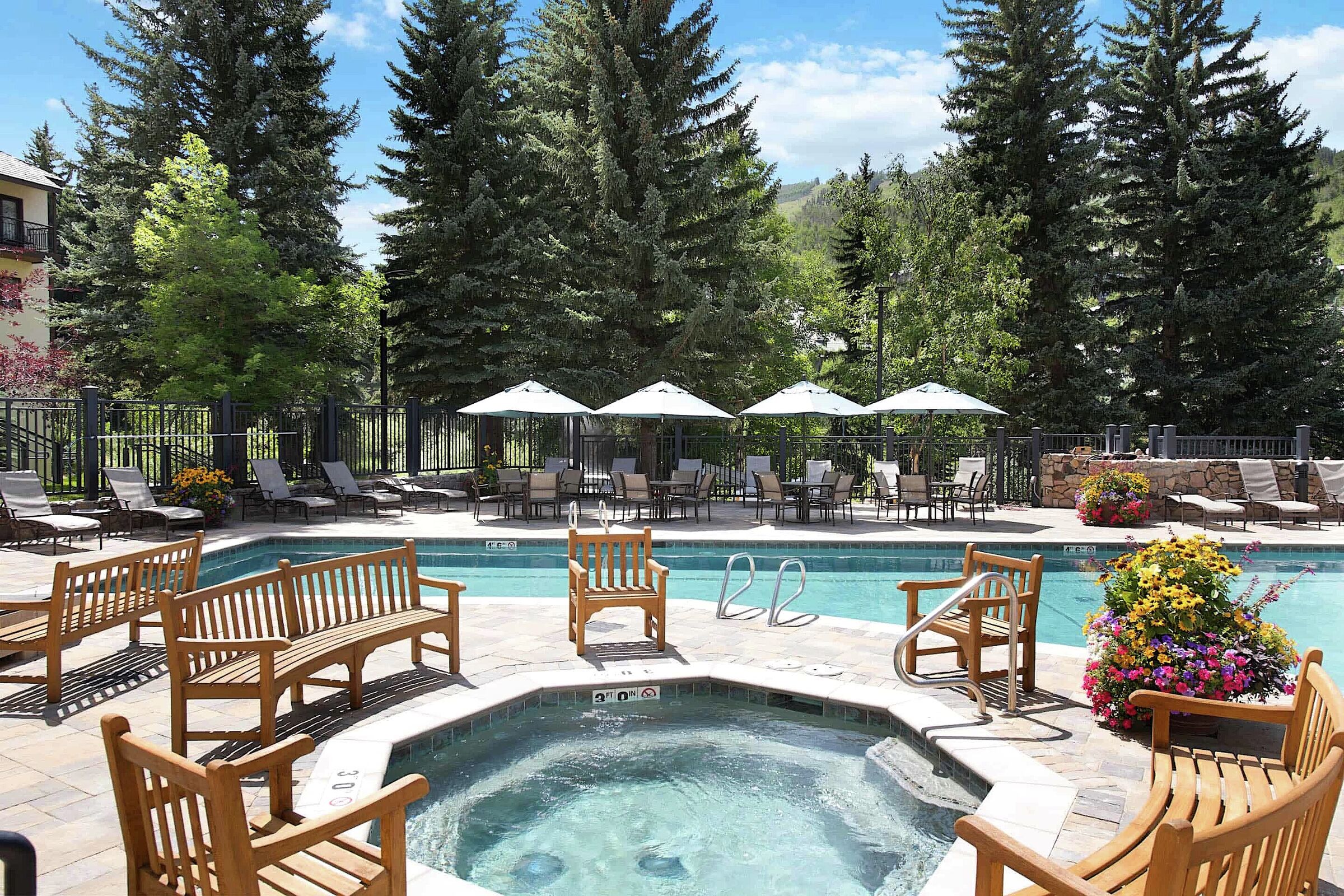 Outdoor Hot Tub & Swimming Pool