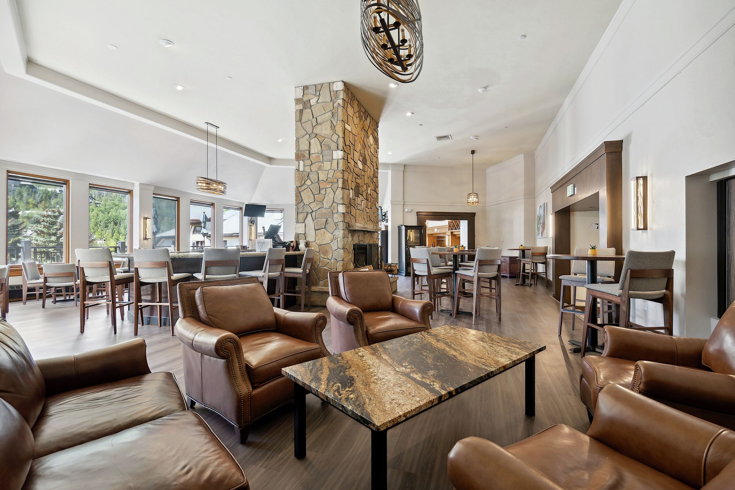 Lounge Bar
