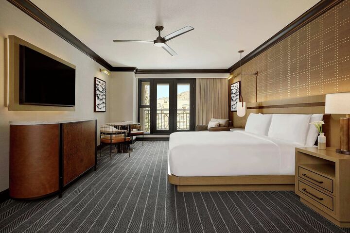 King Room with Mountain View