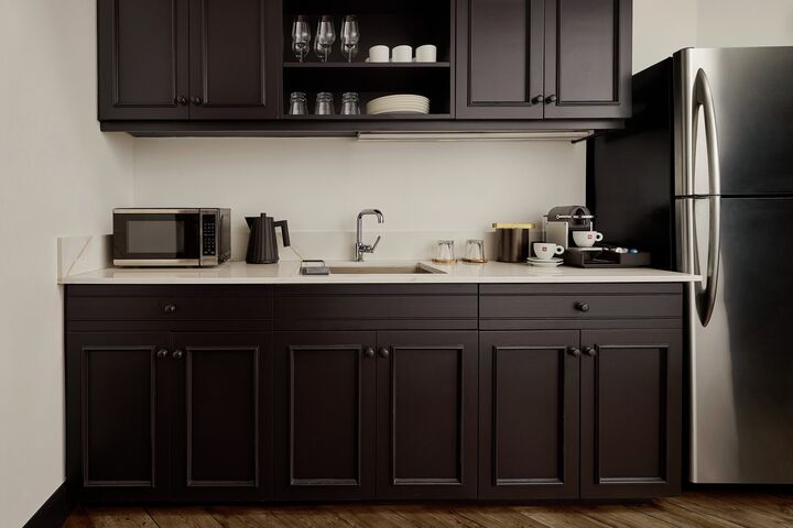 Jack Scott Suite Wet Bar