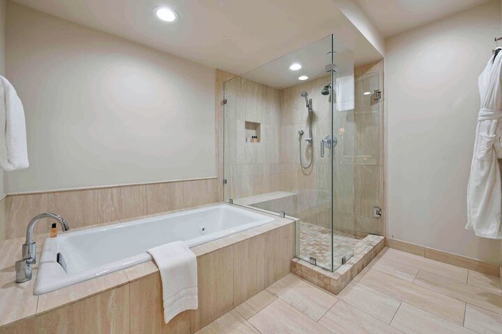 3 Bdrm Platinum #1 - Master Ensuite Bathroom