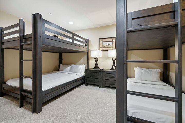 3 Bdrm Platinum #1 - Bedroom