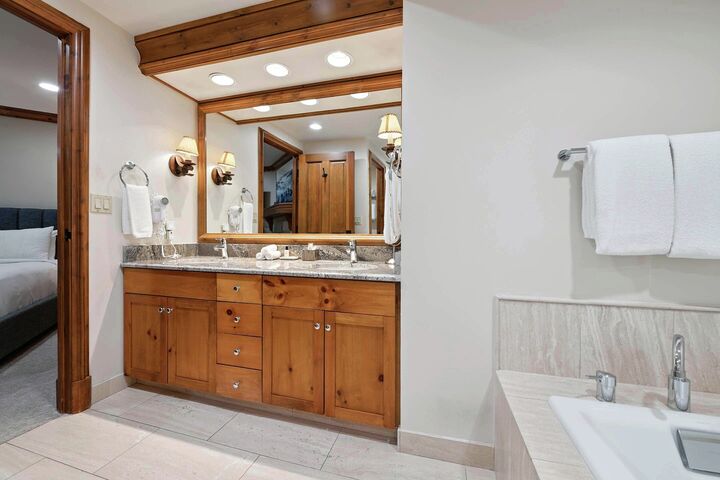 3 Bdrm Platinum #1 - Master Ensuite Bathroom
