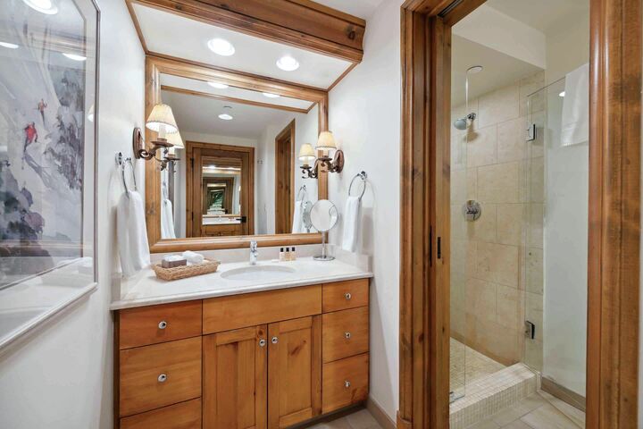 3 Bdrm Platinum #1 - Bathroom