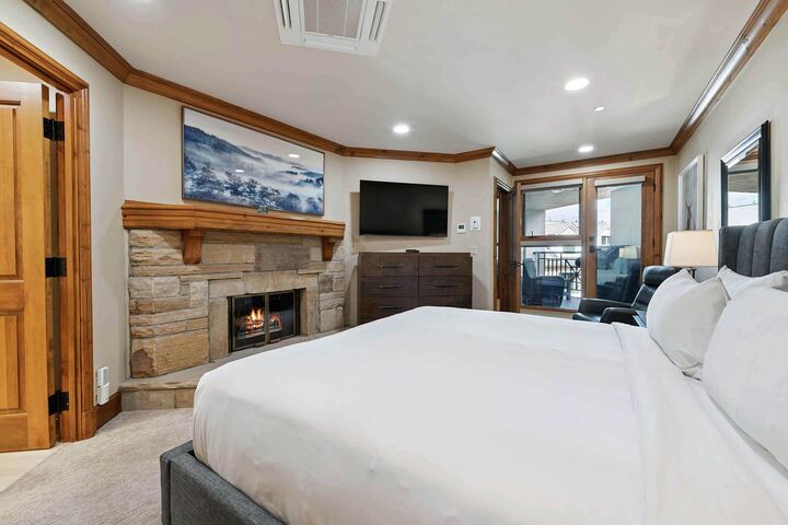 3 Bdrm Platinum #1 - Master Bedroom