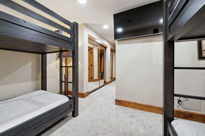 3 Bdrm Platinum #1 - Bedroom