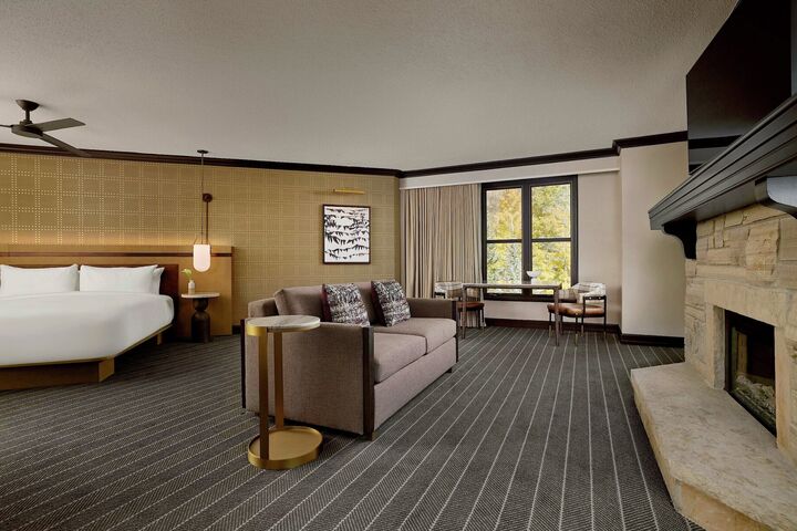 Park Fireside Suite - King Junior Suite with Fireplace