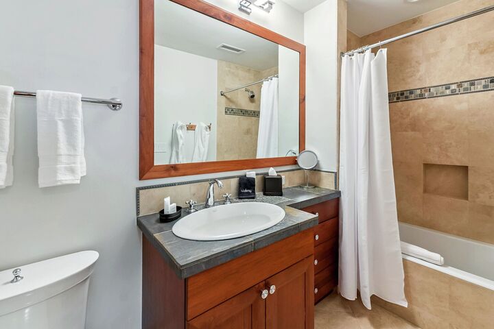 #A104 - Ensuite Bathroom