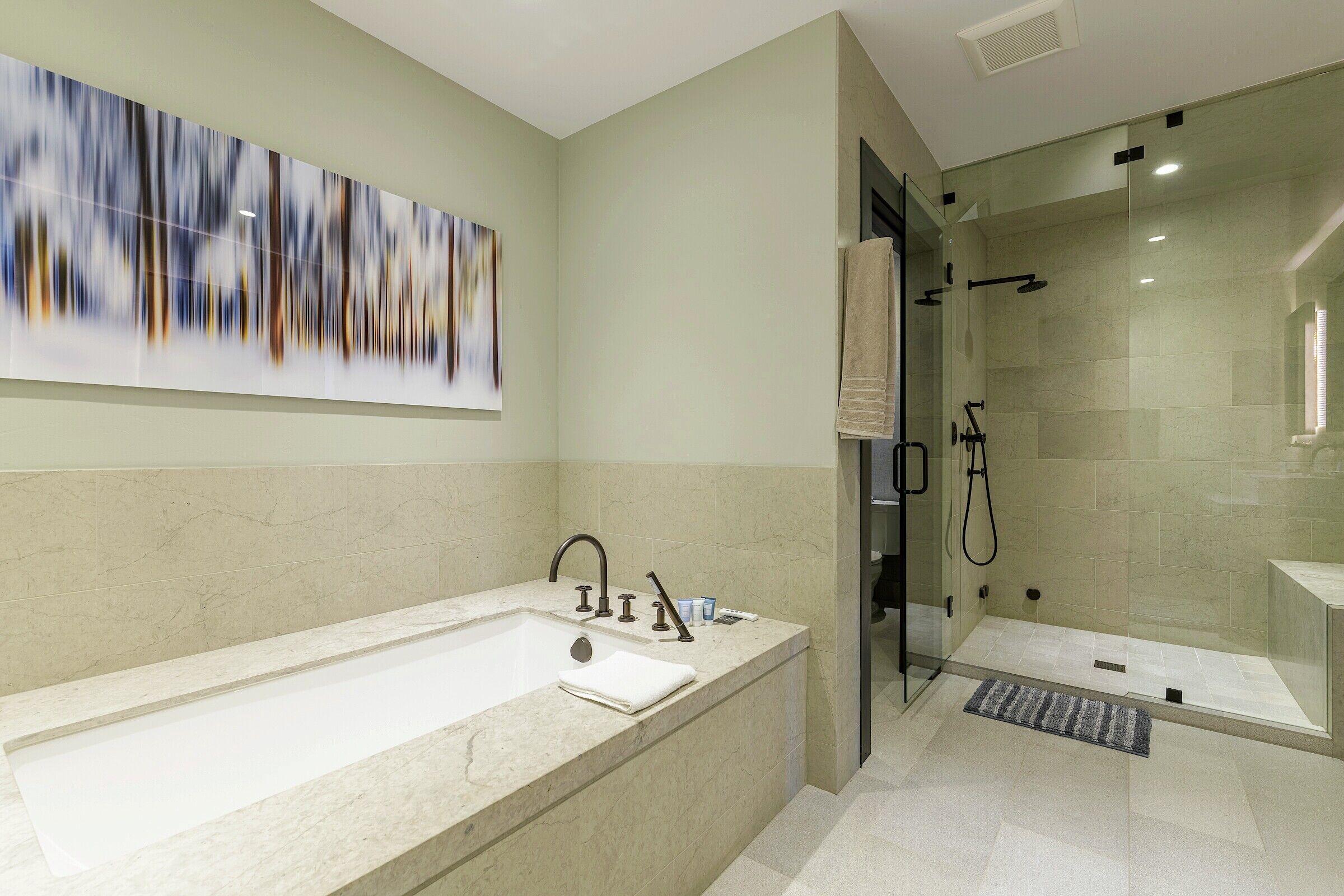 Master Ensuite Bathroom