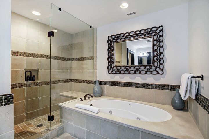 3 Bdrm + Loft Platinum - Bathroom