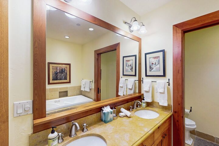 Master Ensuite Bathroom