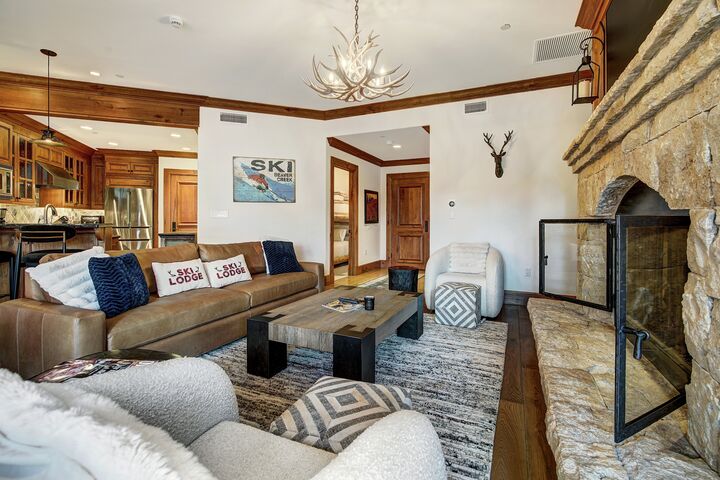 1 Bdrm + Den - Living Area