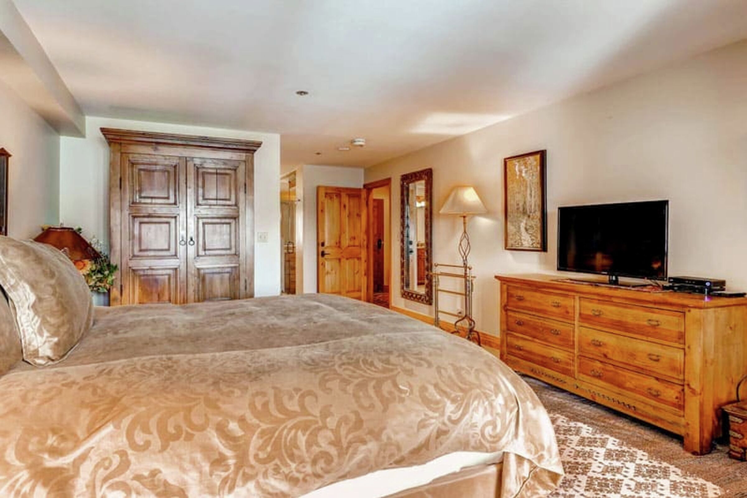 #324 - Master Bedroom