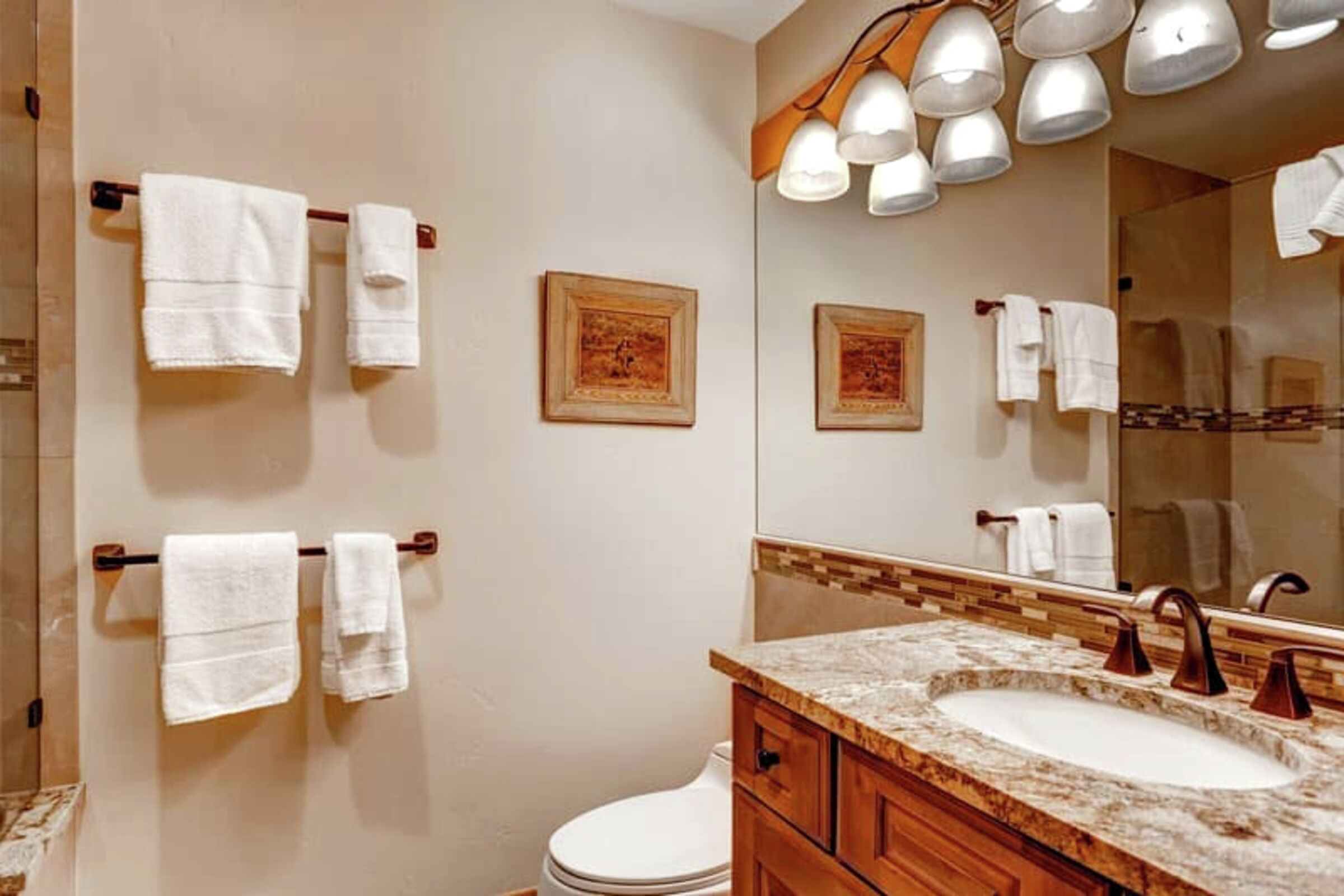#324 - Ensuite Bathroom