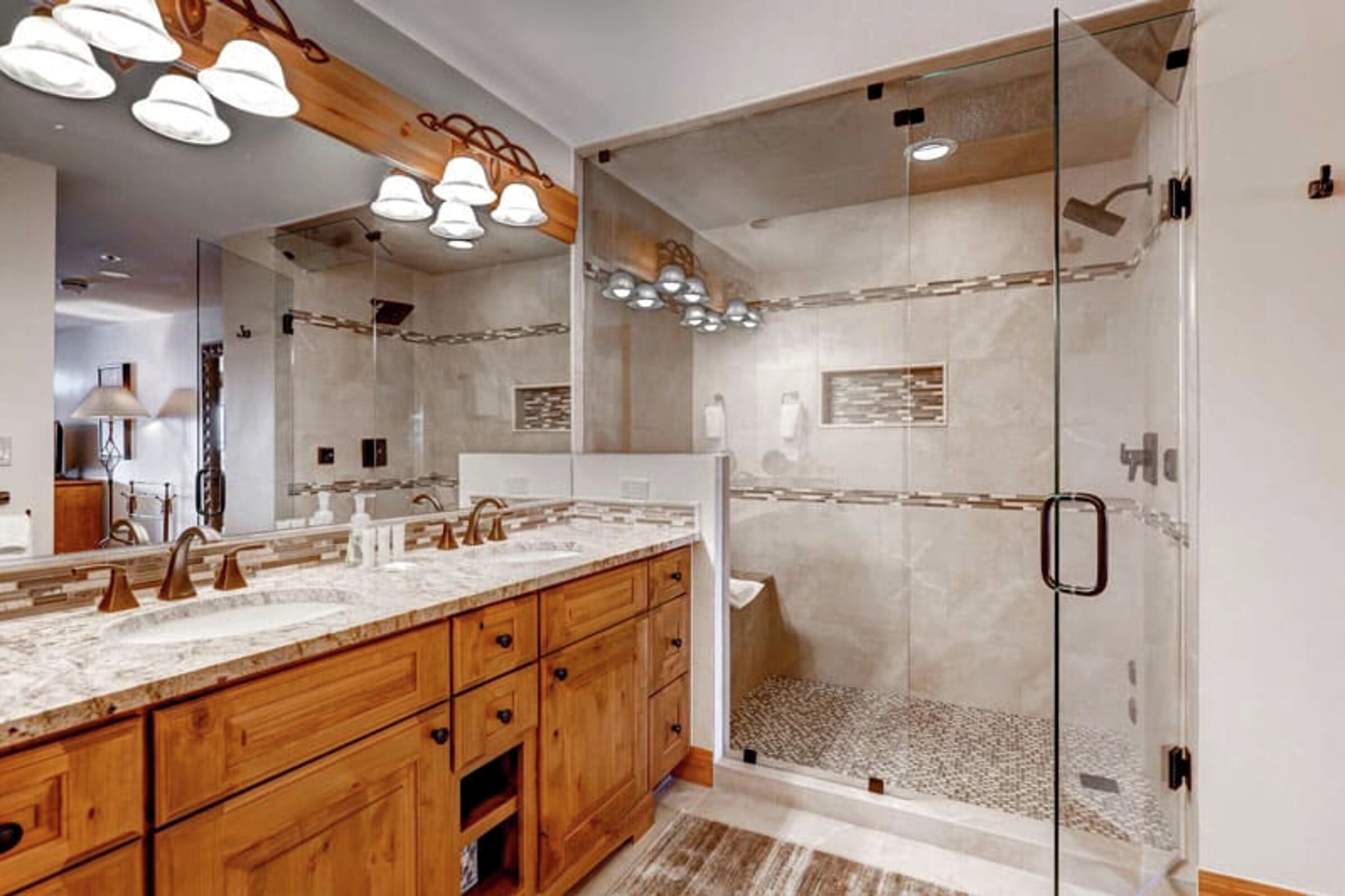 #324 - Master Ensuite Bathroom