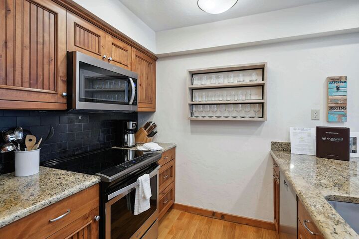 #435 - Kitchen