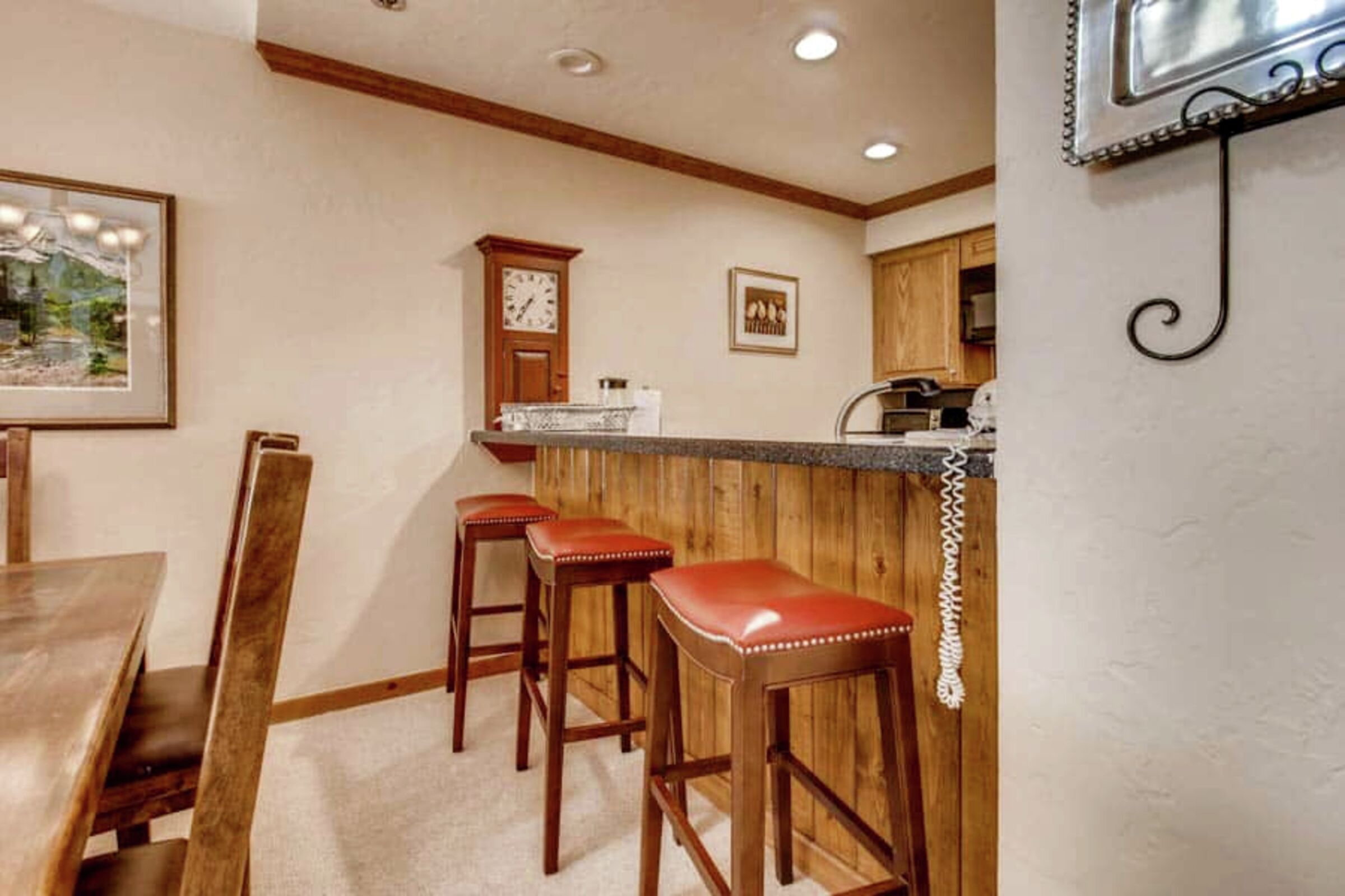 #432 - Kitchen & Dining Area