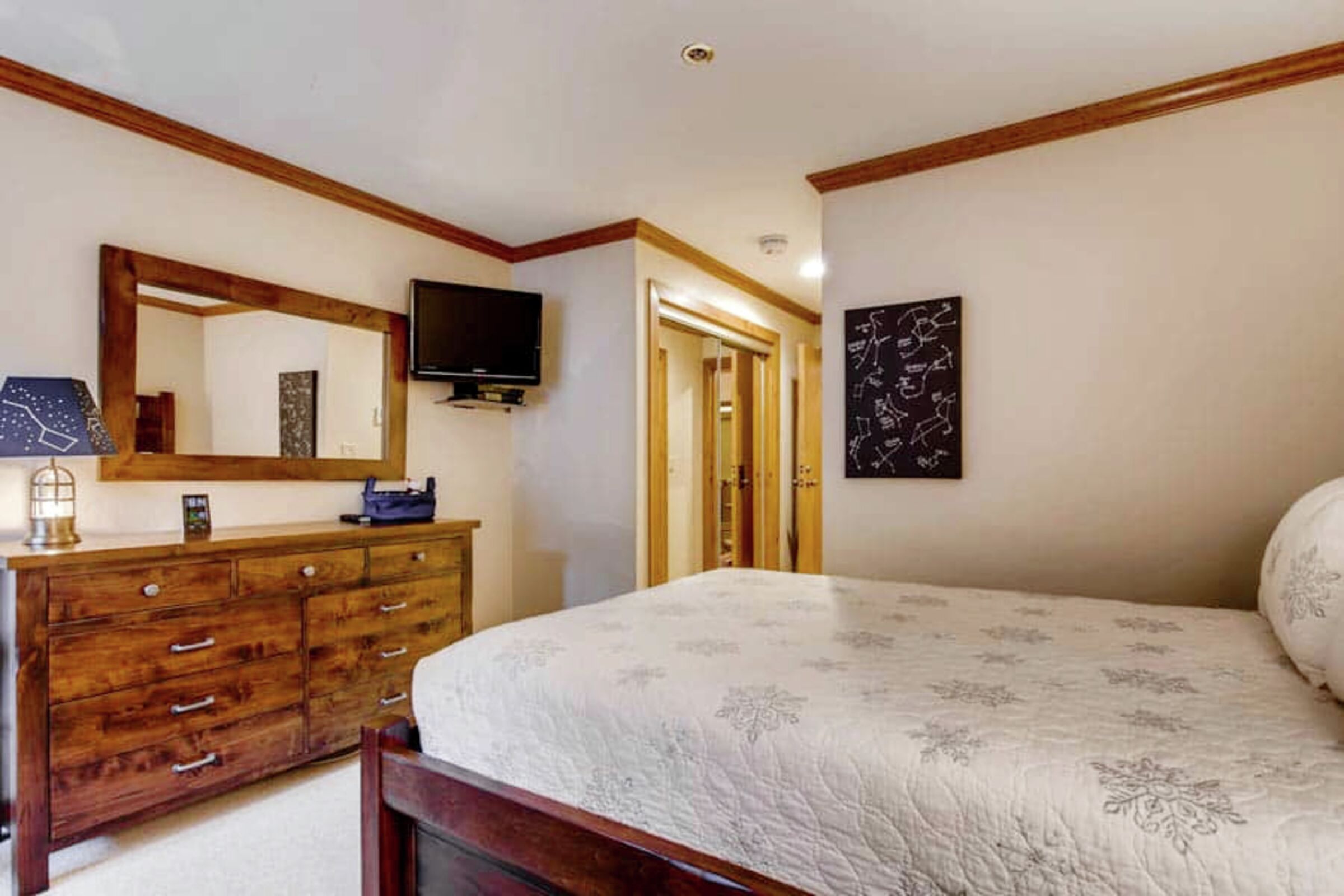 #432 - Bedroom