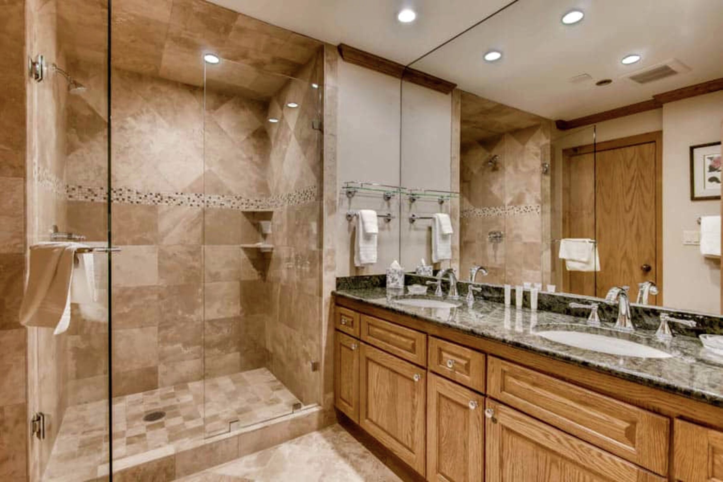 #432 - Master Ensuite Bathroom