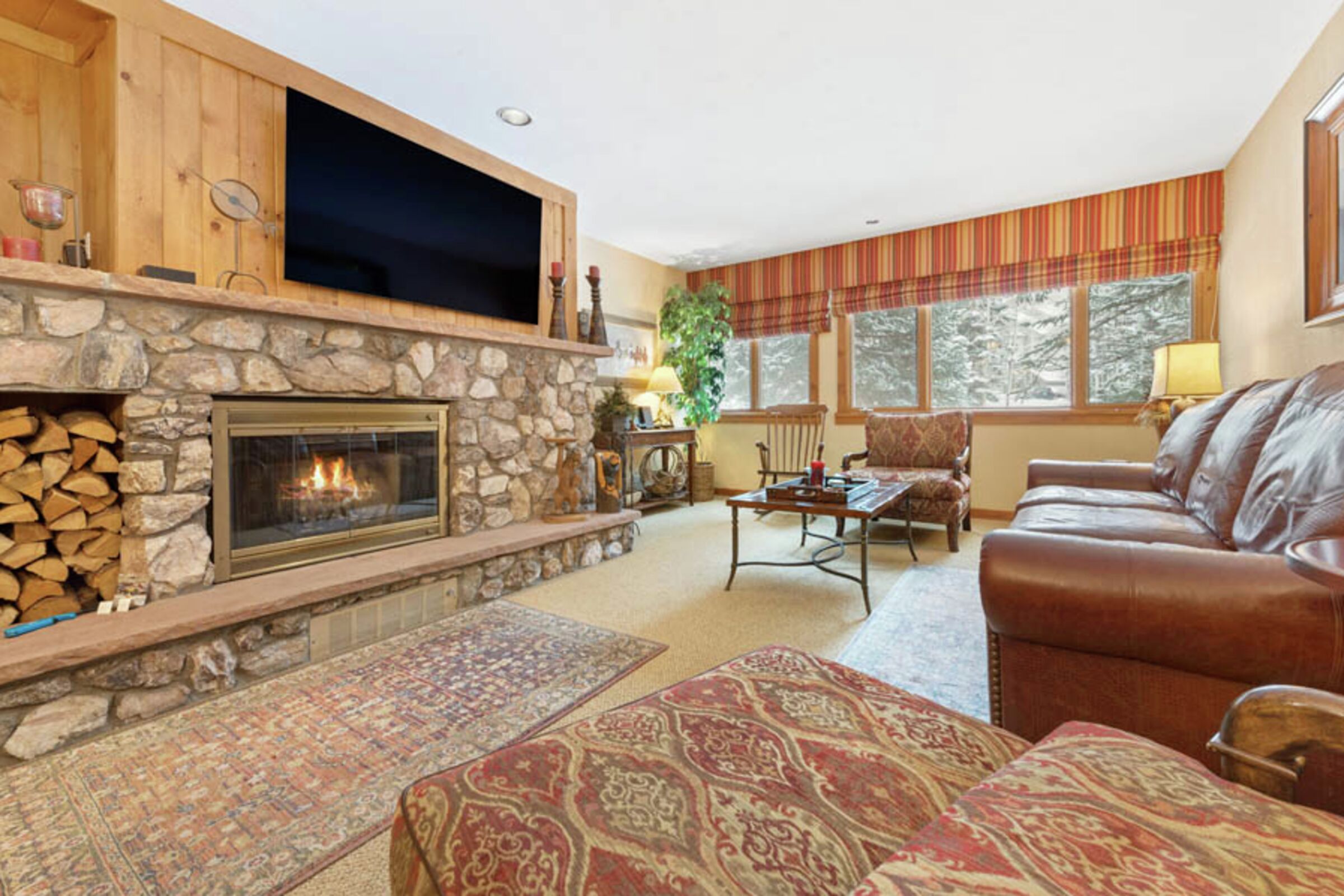 #233 - Living Area